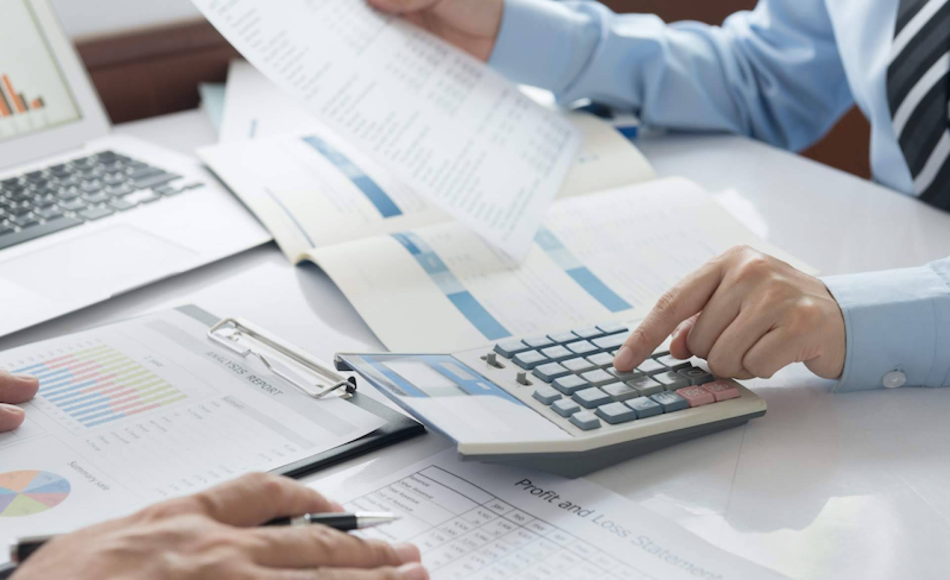 La gerencia de riesgos en empresas realizando una buena auditoría y acudiendo al mercado asegurador