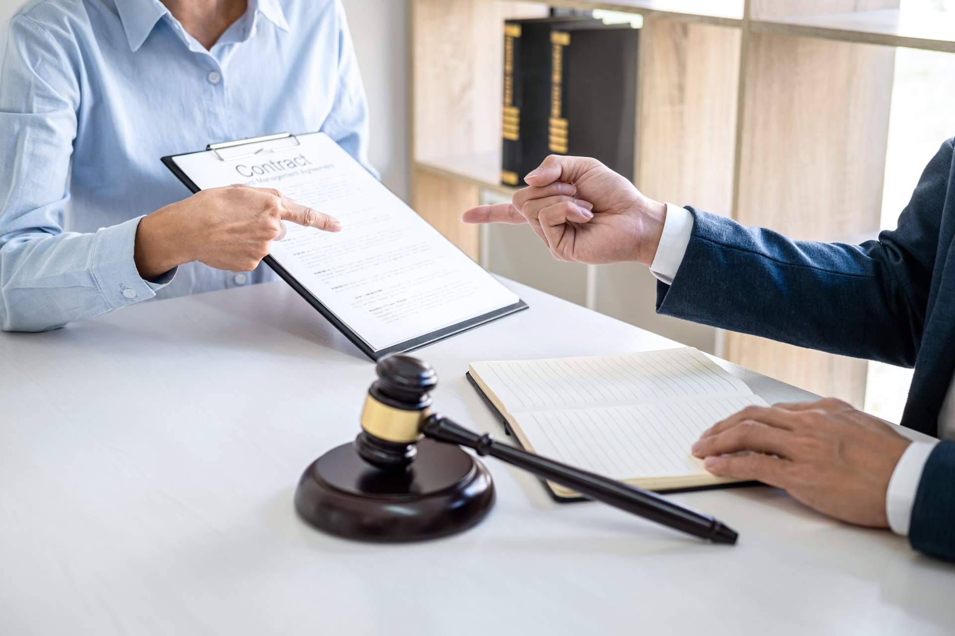 Una clienta de Abogados Para Tus Deudas cancela su deuda y obtiene la libertad financiera