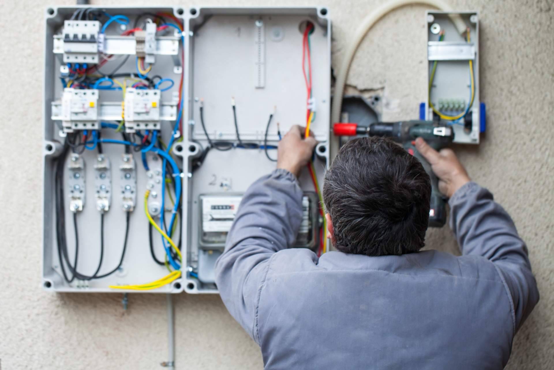 ¿Dónde encontrar un servicio de asesoría e instalación de cuadros eléctricos? Celéctricos