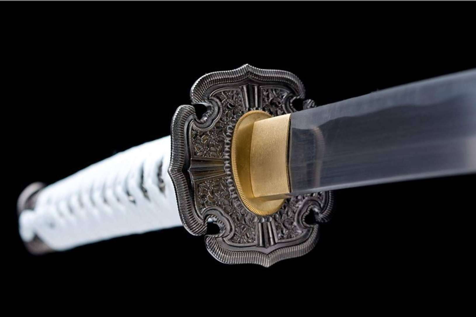 Katanamart ofrece la posibilidad de adquirir modelos personalizados de katana
