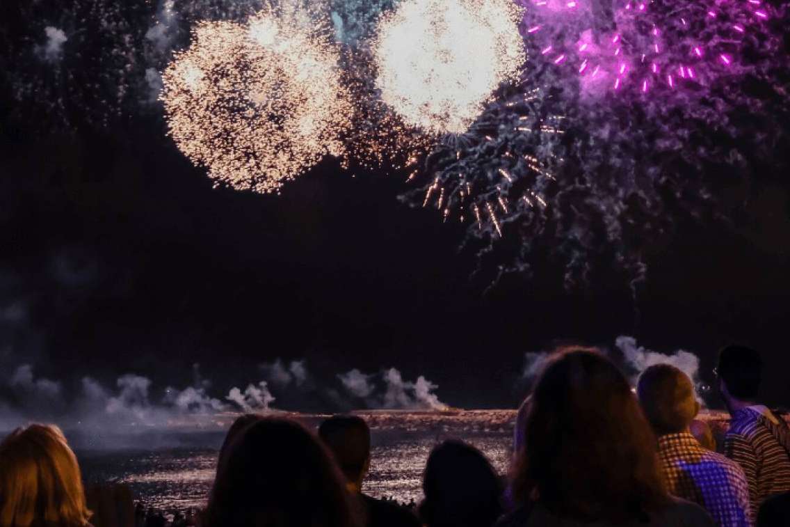 La fiesta de San Juan Mega Silent Disco Gavá Playa tendrá 3 escenarios, 10 artistas con música, artes visuales y gastronomía