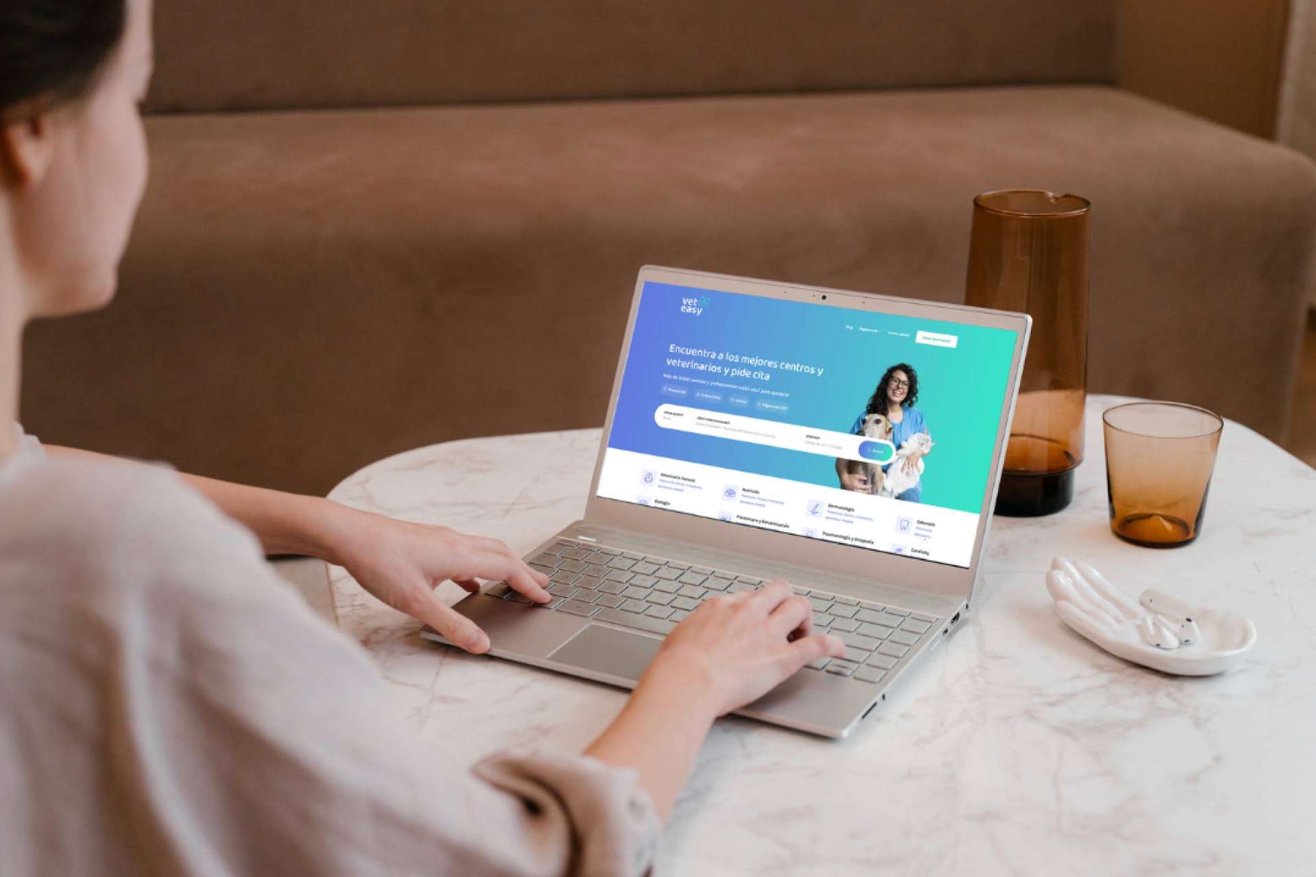 Encontrar clínicas veterinarias cercanas de confianza con la ayuda de VetEasy
