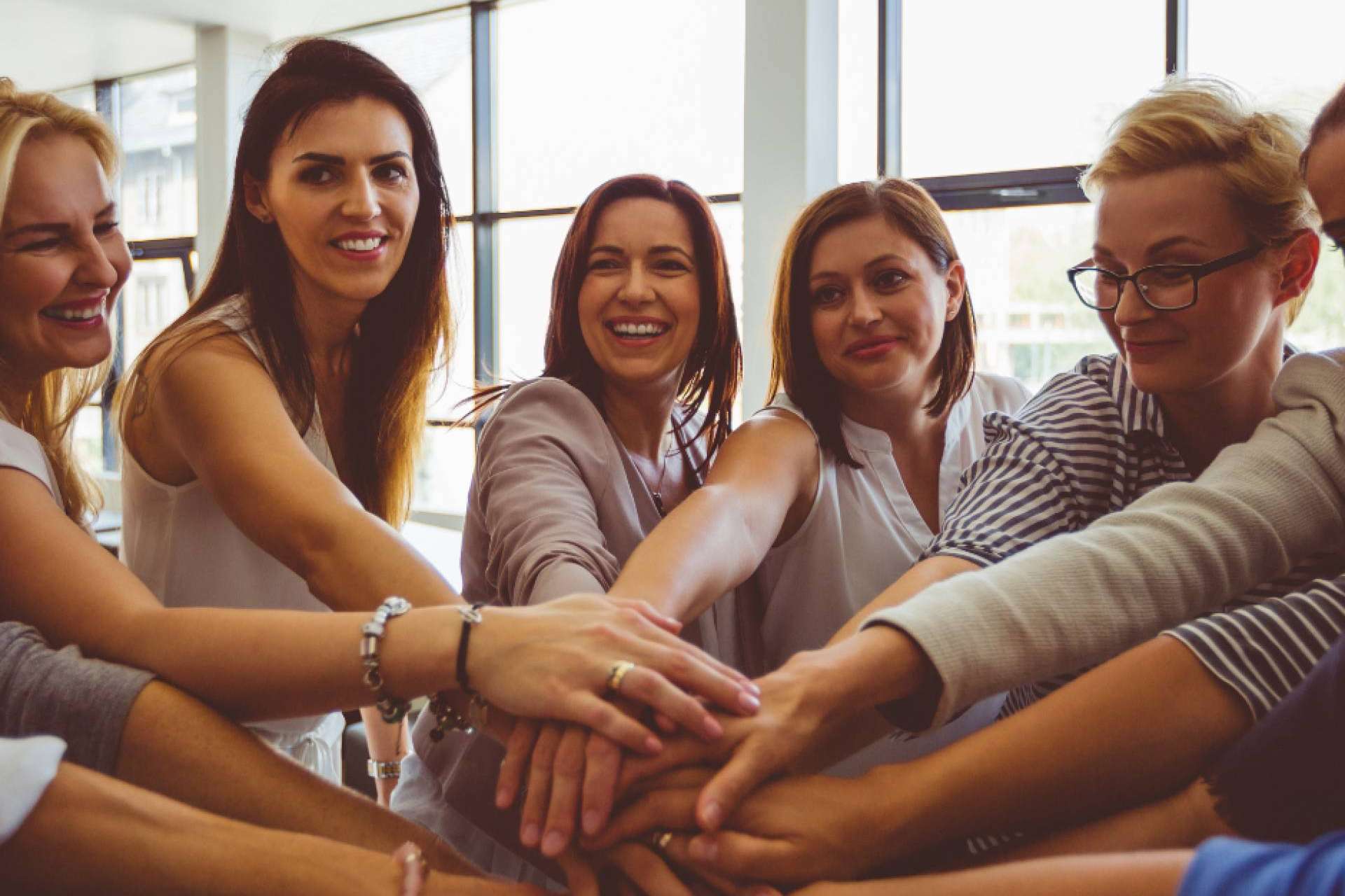 Trabajar la escritura creativa y el desarrollo personal en 'Te doy mi palabra', un programa exclusivo para mujeres
