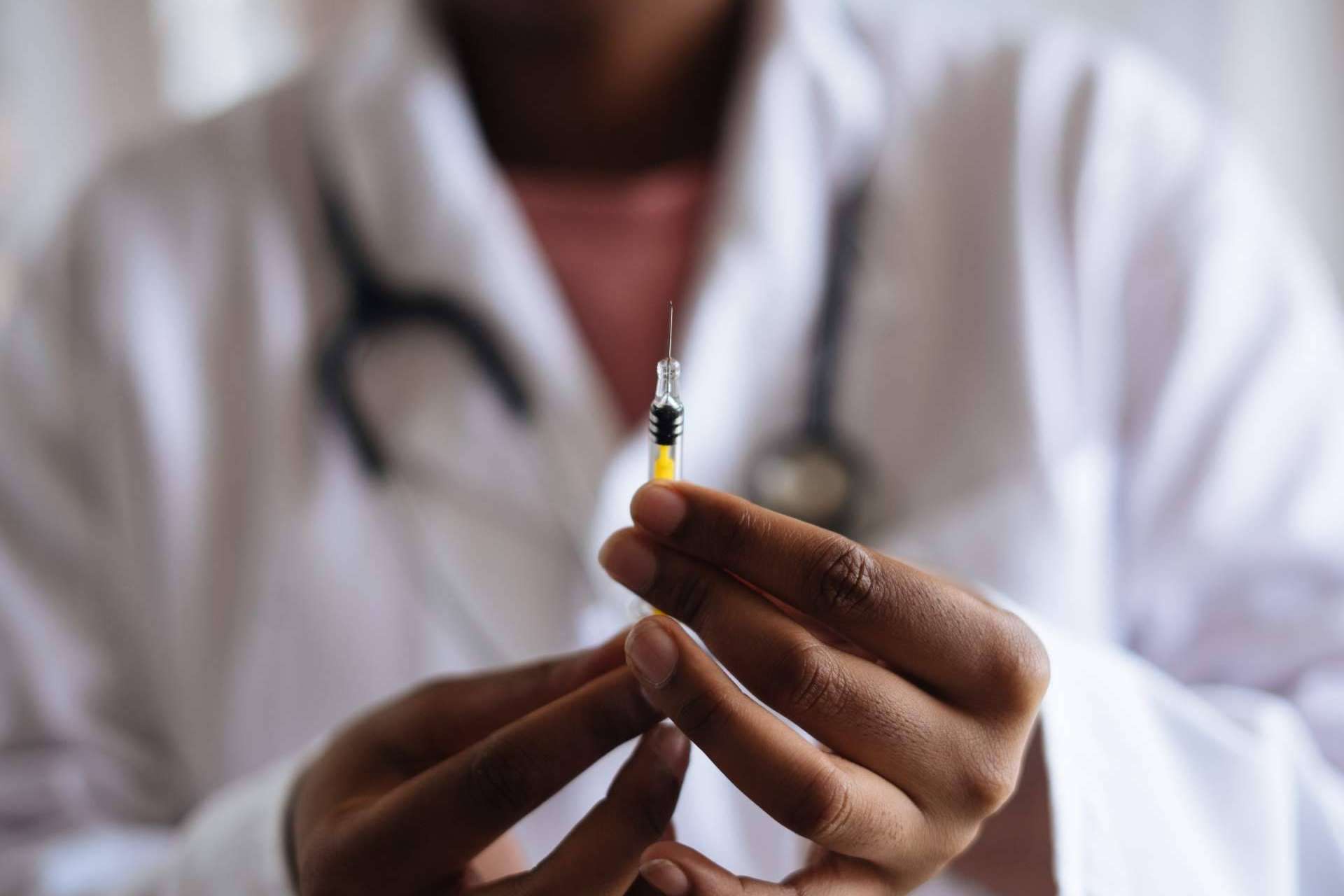 Un mayor esfuerzo en la protección de los pacientes respiratorios mediante la vacunación, la petición de Fenaer