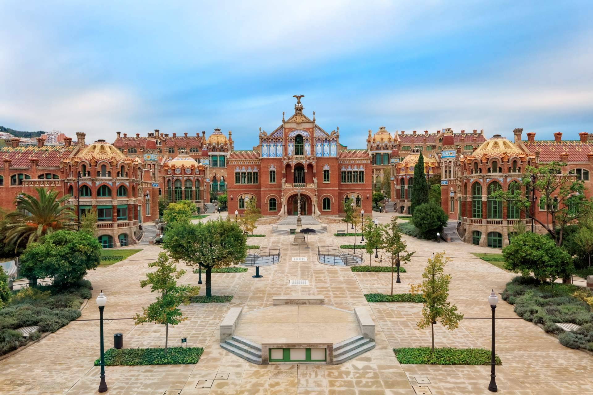 El Hospital de Sant Pau, descubrir uno de los mejores tesoros del Modernismo catalán con un tour guiado