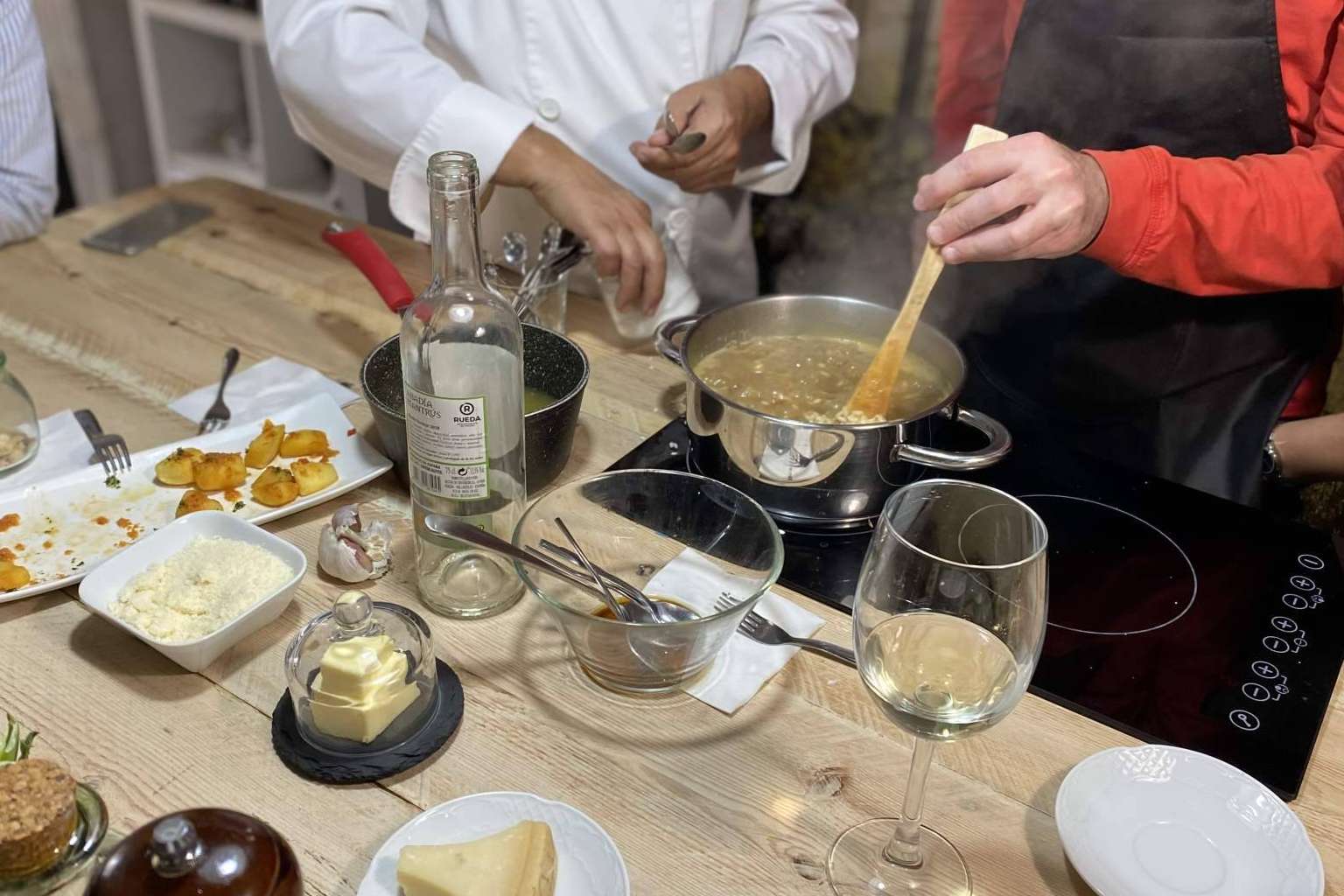 Just Royal BCN ofrece talleres de cocina para grupos privados