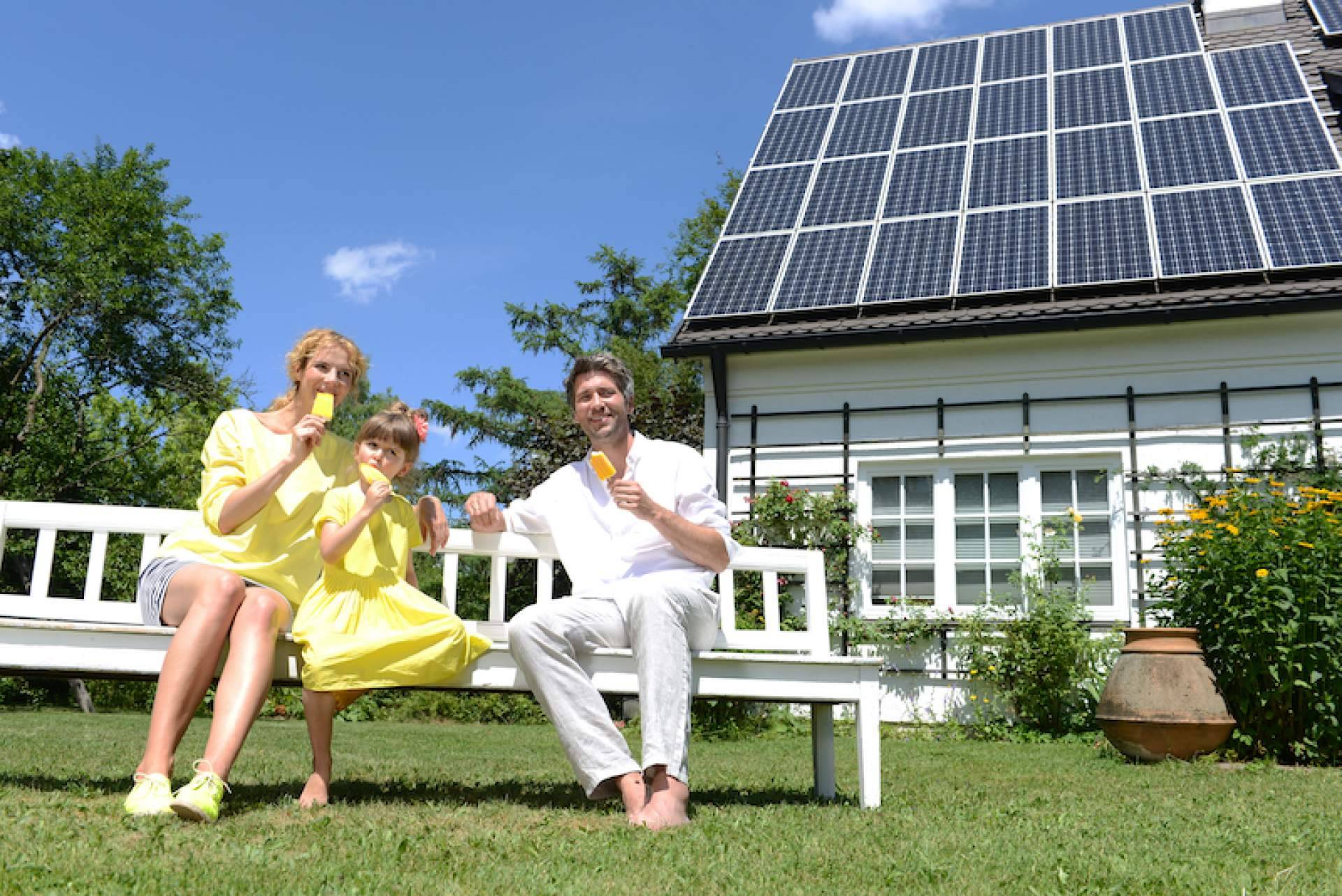 Las baterías para paneles solares, ¿son necesarias?