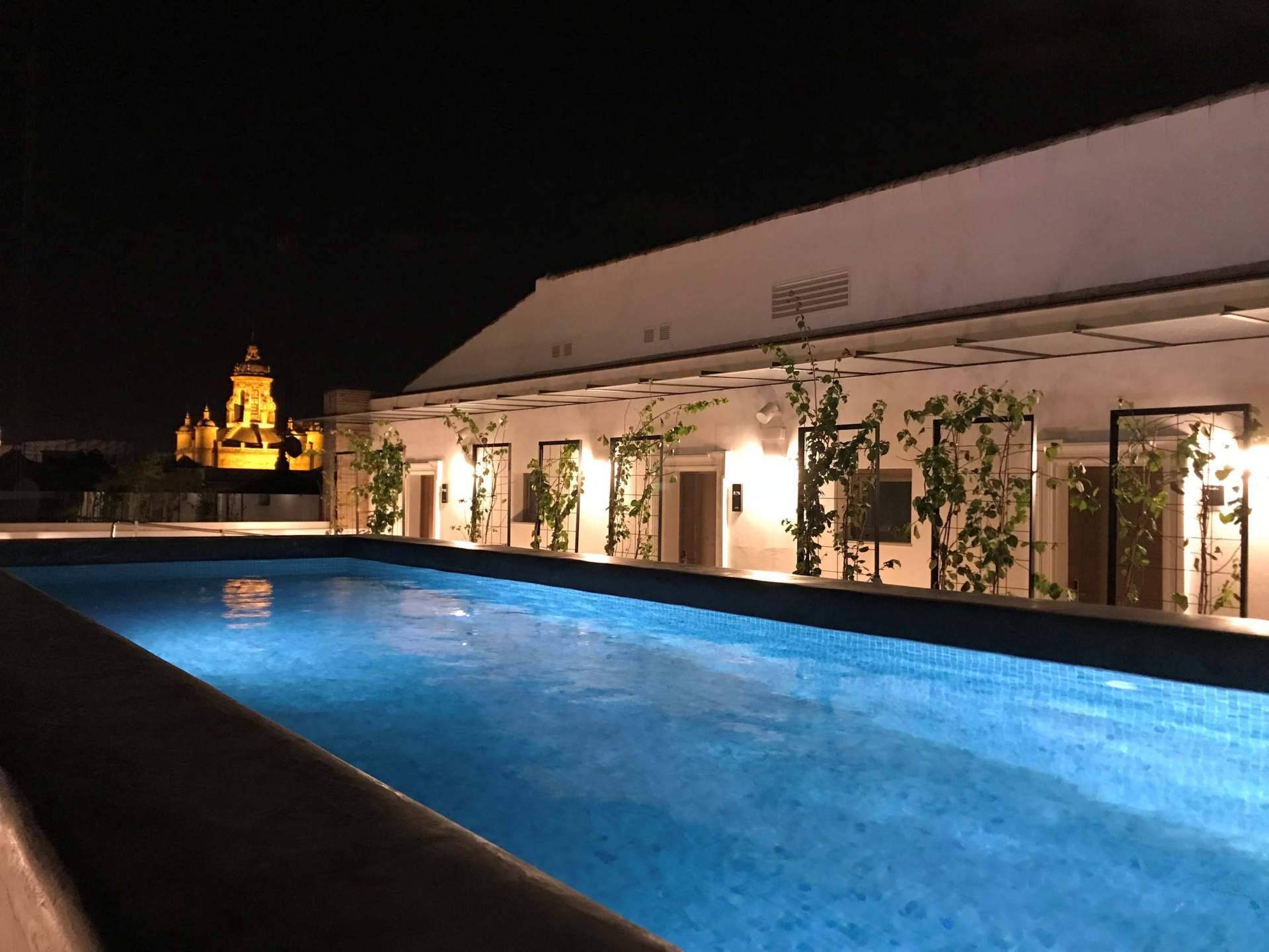 Sevilla y la Sierra de Huelva, los destinos de interior que son parada obligatoria estas vacaciones