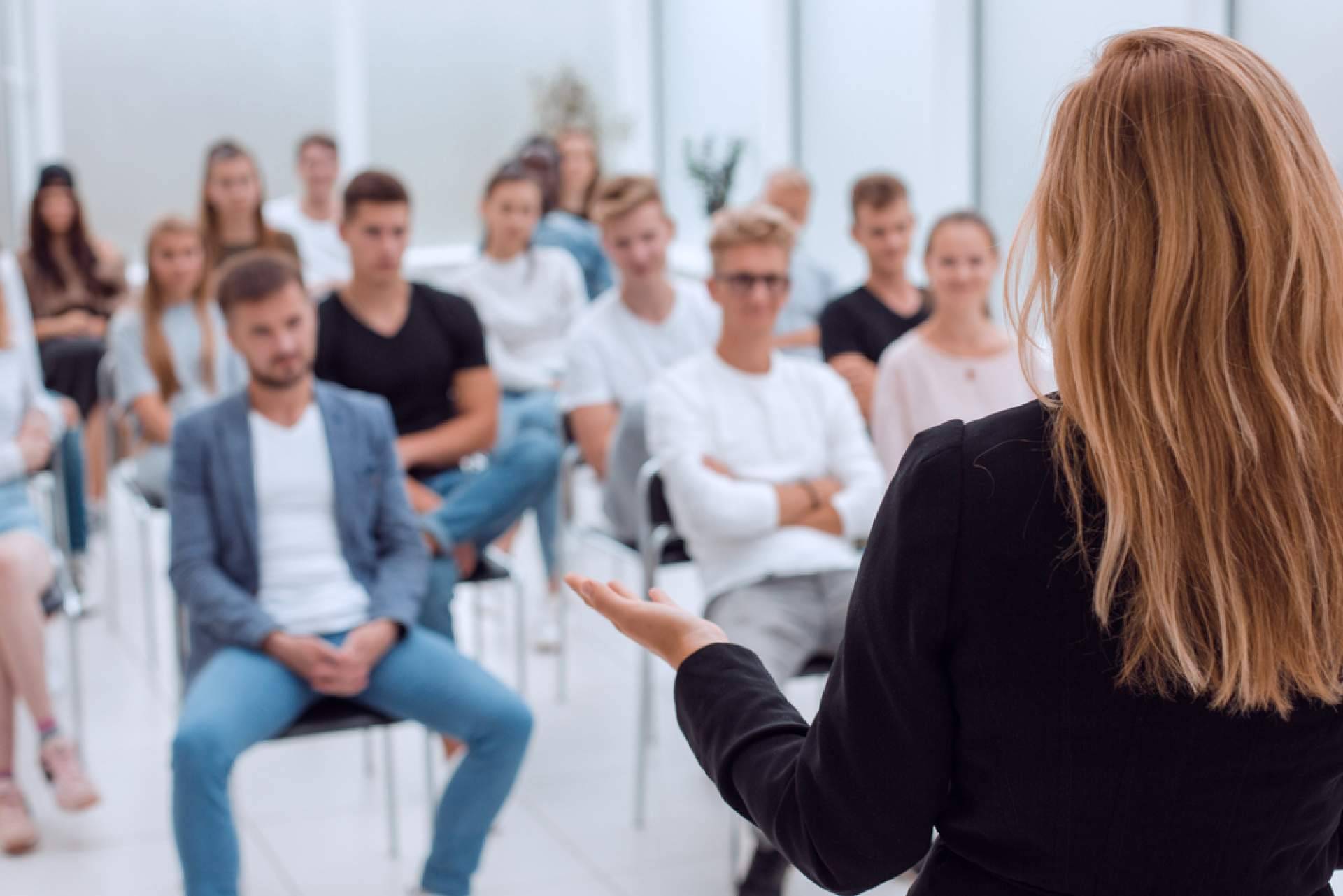 Escuela Superior de Empresas imparte formación para personas que quieren crecer en el ámbito laboral