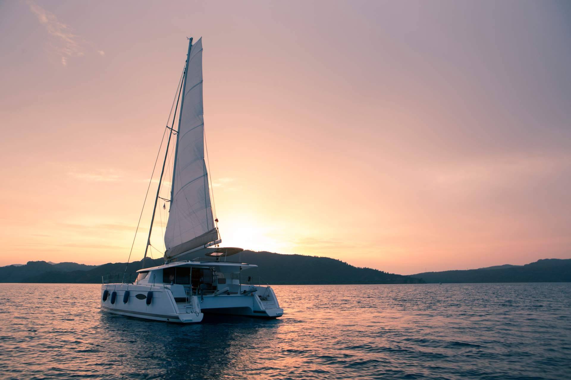 Empieza el tiempo ideal para pasear en barco, por Sondevela