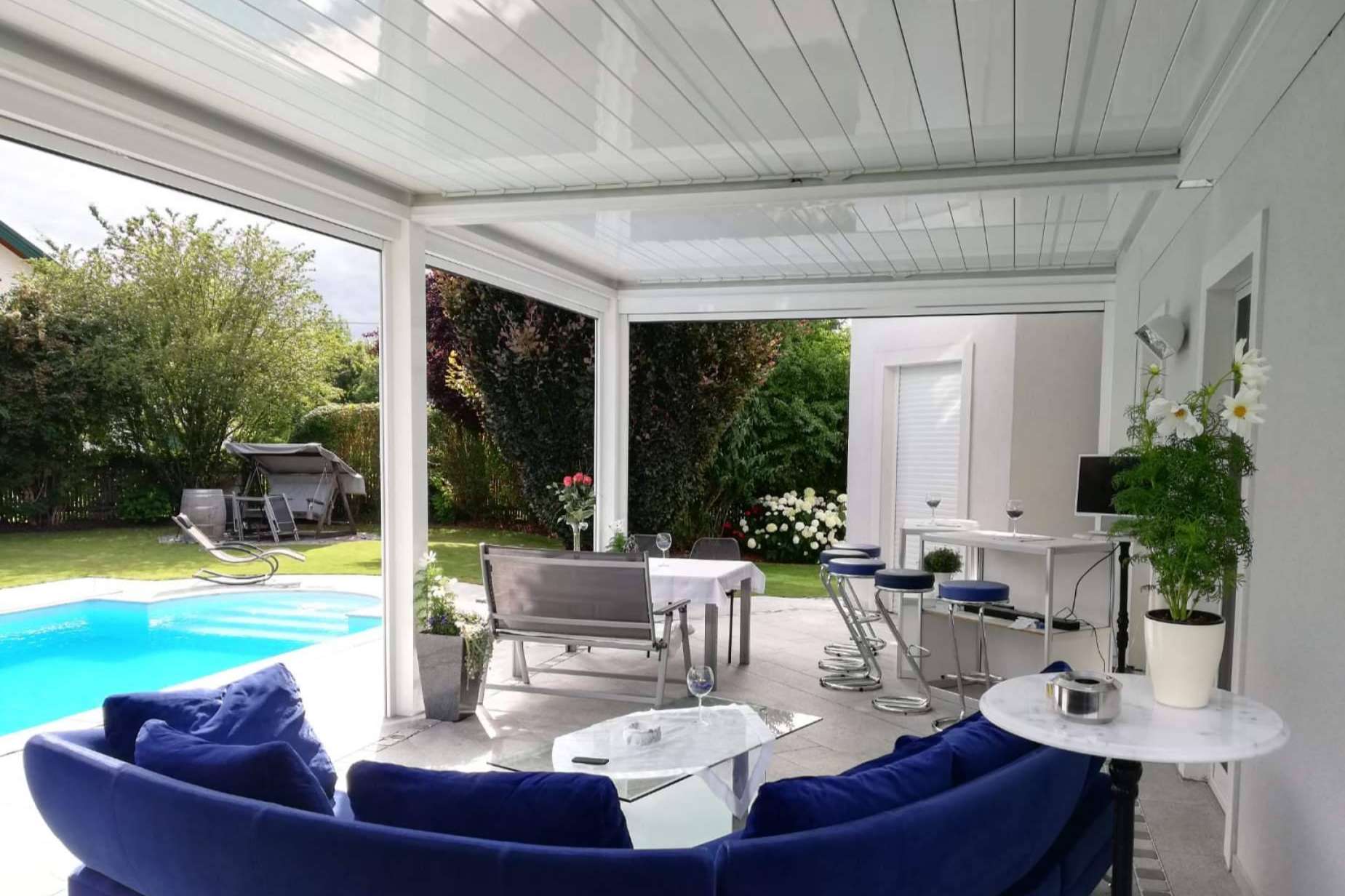 ¿Cuáles son los beneficios de usar la pérgola bioclimática y el techo móvil panorámico de C3 Systems S.L.?