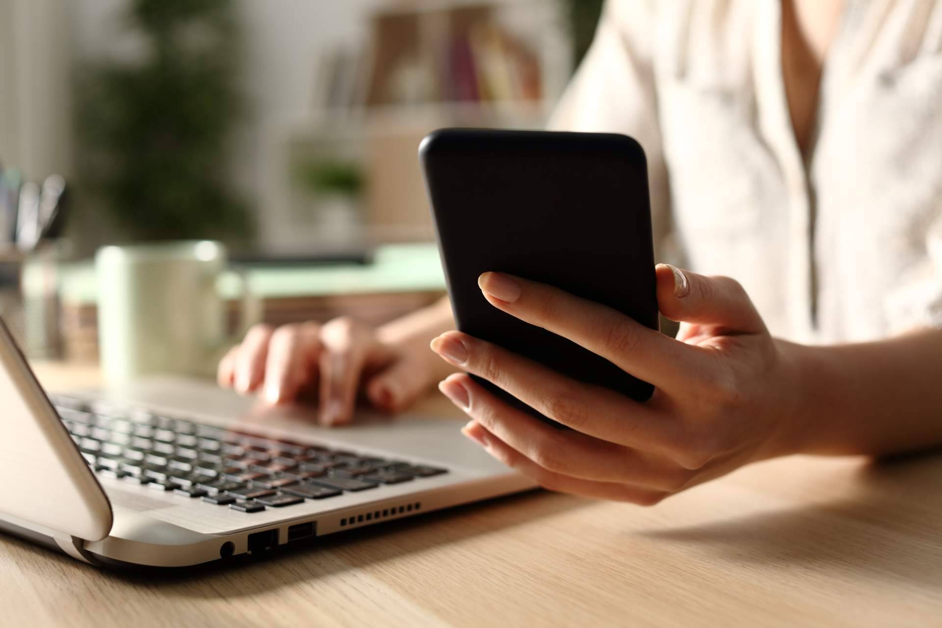Con Ados Asesoría Alternativa es posible aprender a usar WhatsApp