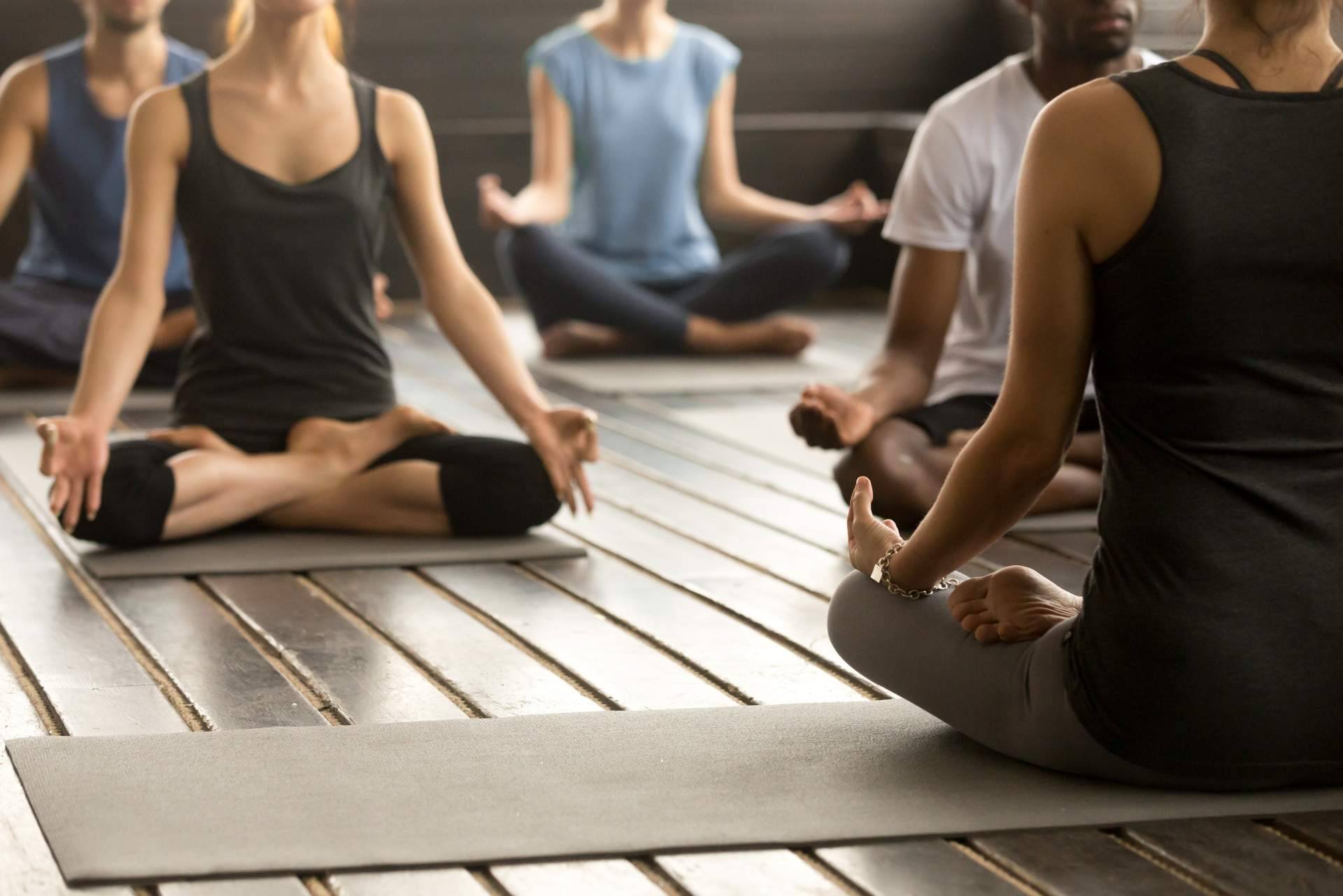 Combatir el estrés y la ansiedad a través del yoga con Nexoyoga