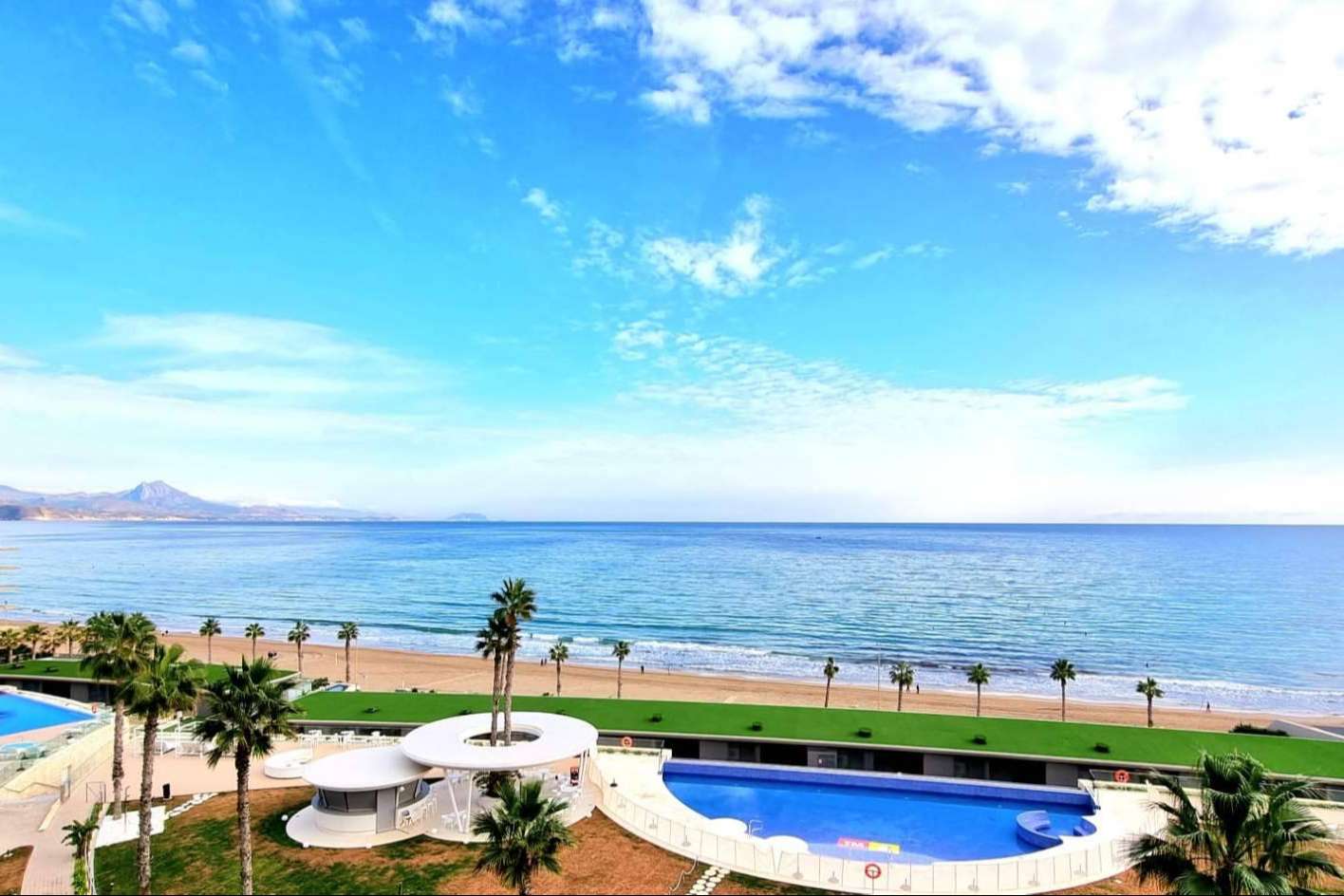 Venta de propiedades de obra nueva y segunda mano en la Costa Blanca, con Home Target