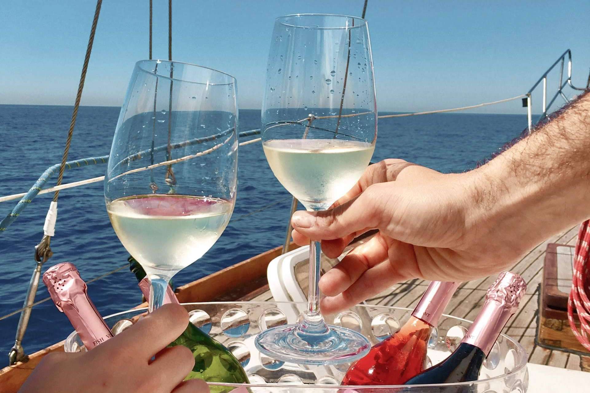 Disfrutar el verano con cava y Naturelovers Wines