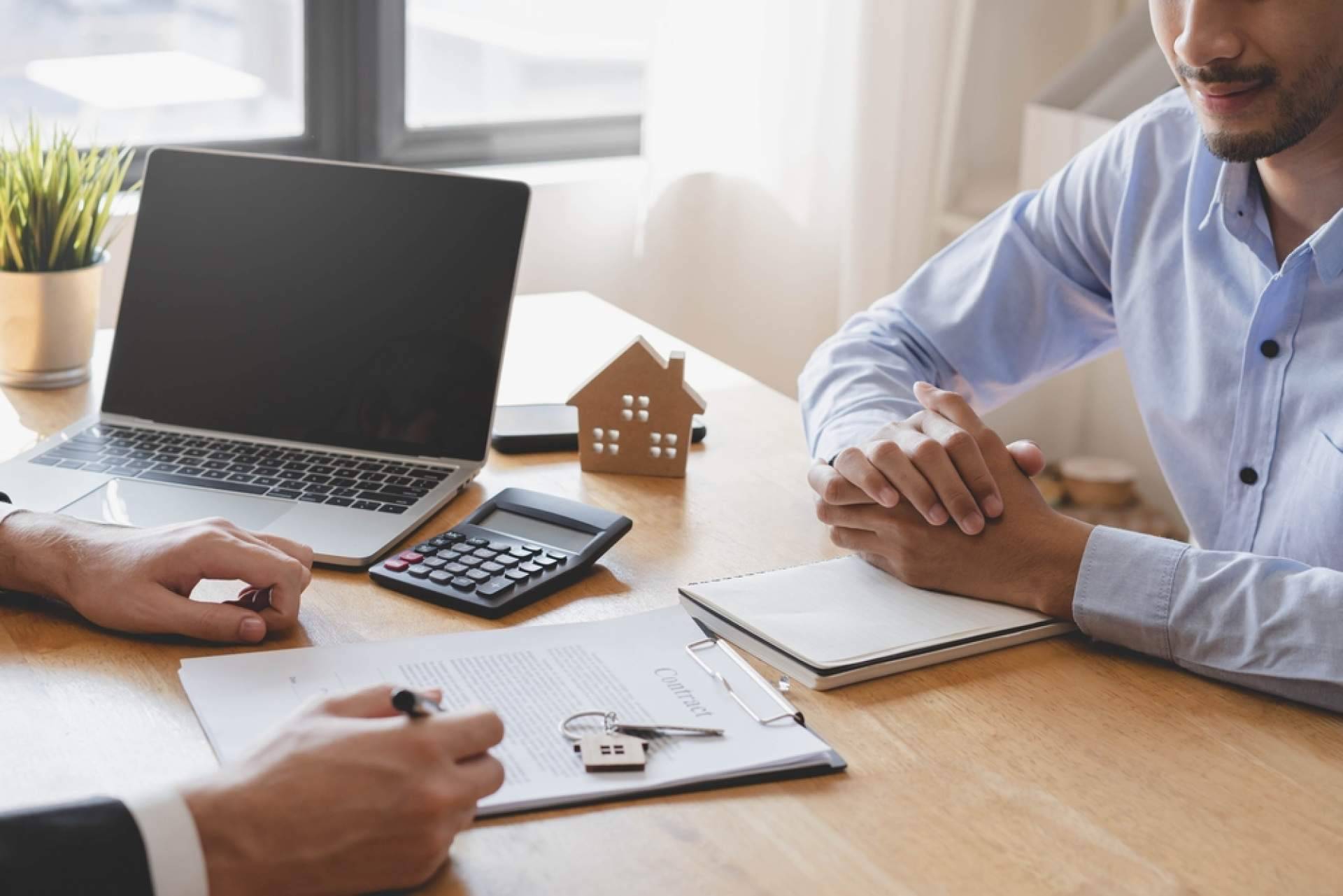 ¿Por qué los funcionarios tienen más facilidades a la hora de solicitar una hipoteca?, con expertosenhipotecas.es