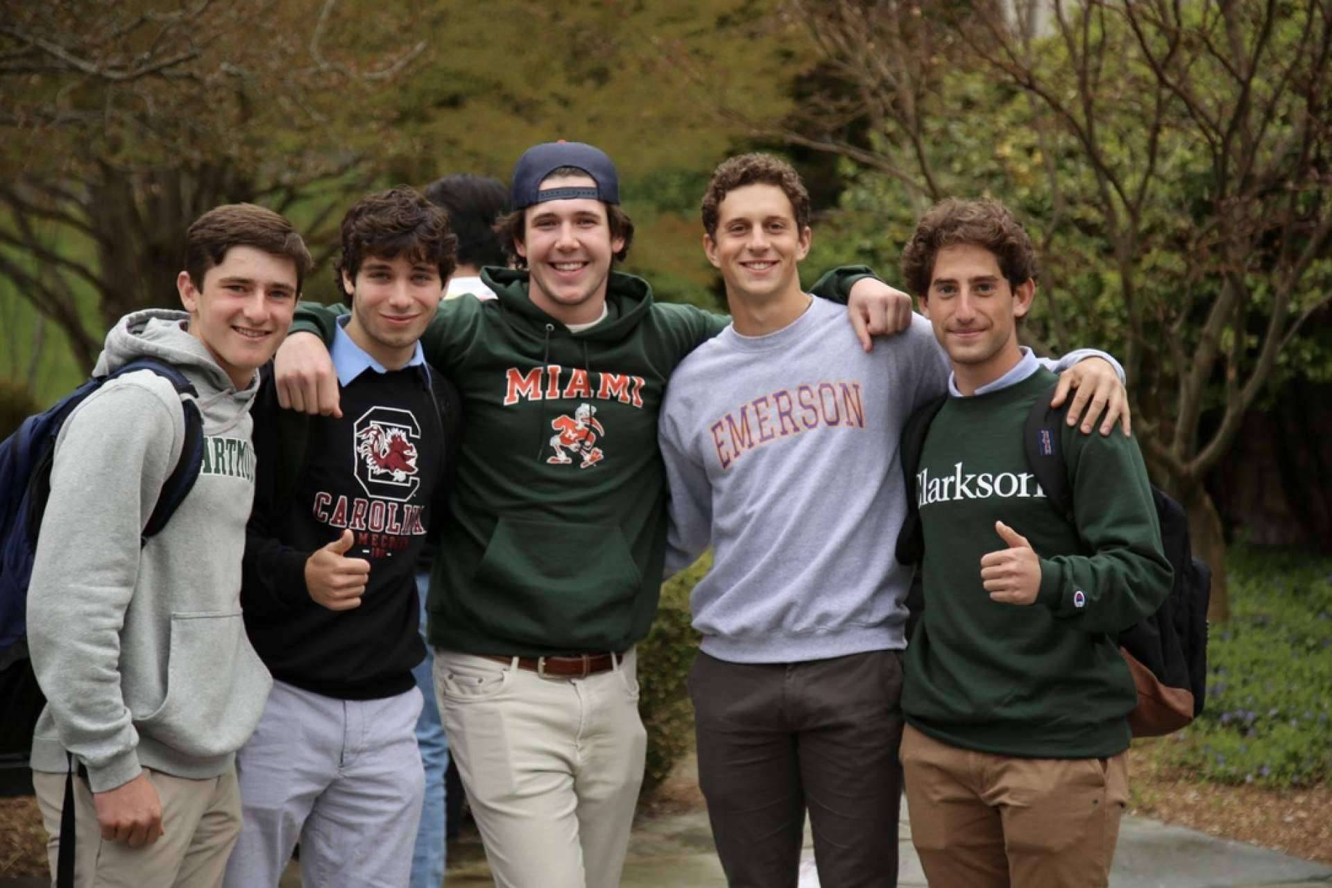 Deaquiparafuera, especialistas en la admisión en colegios y universidades norteamericanas