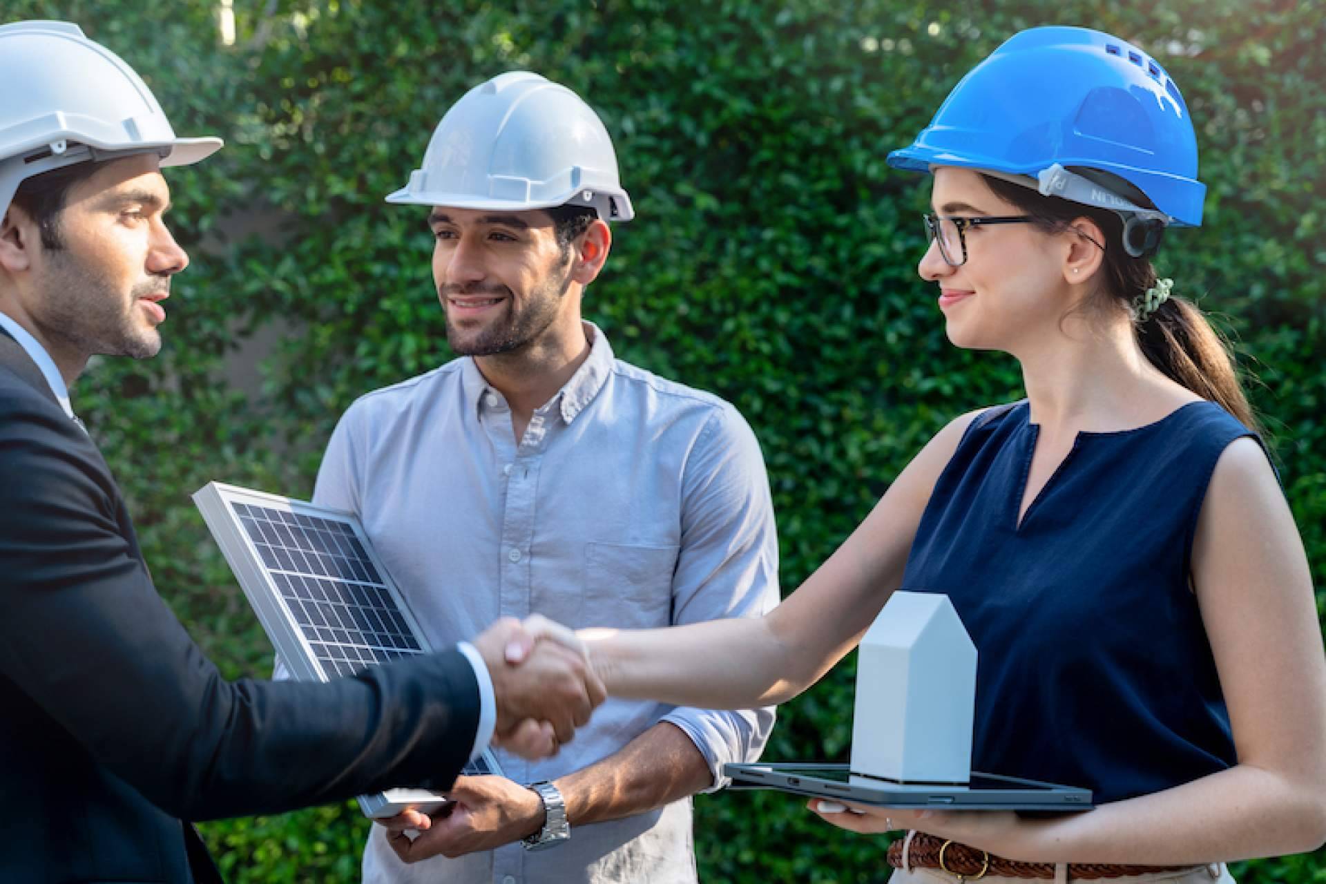 La inclusión de energía fotovoltaica en comunidades de vecinos de la mano de Envoltia