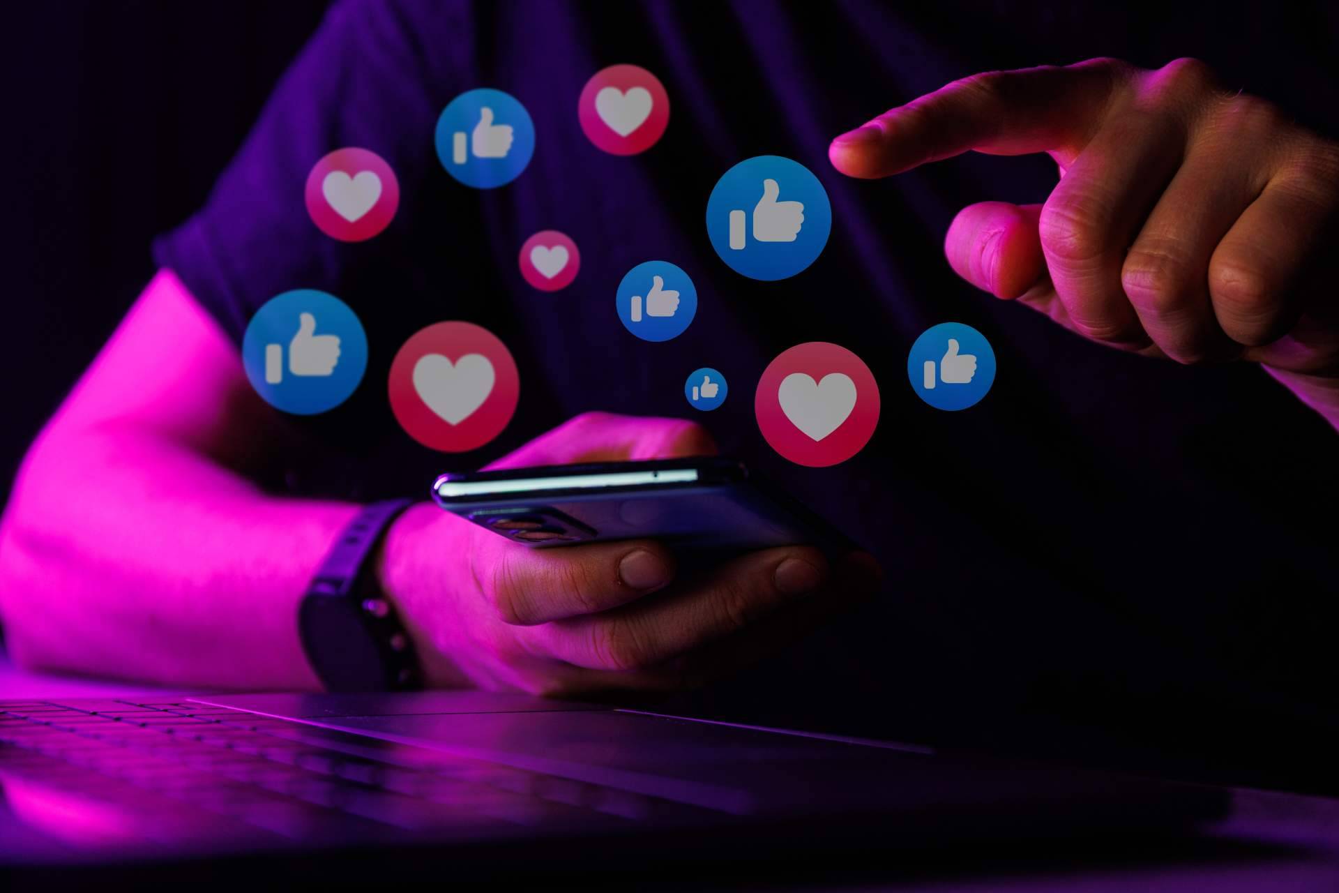 Bibefy informa sobre la relación entre redes sociales, confianza y autoestima