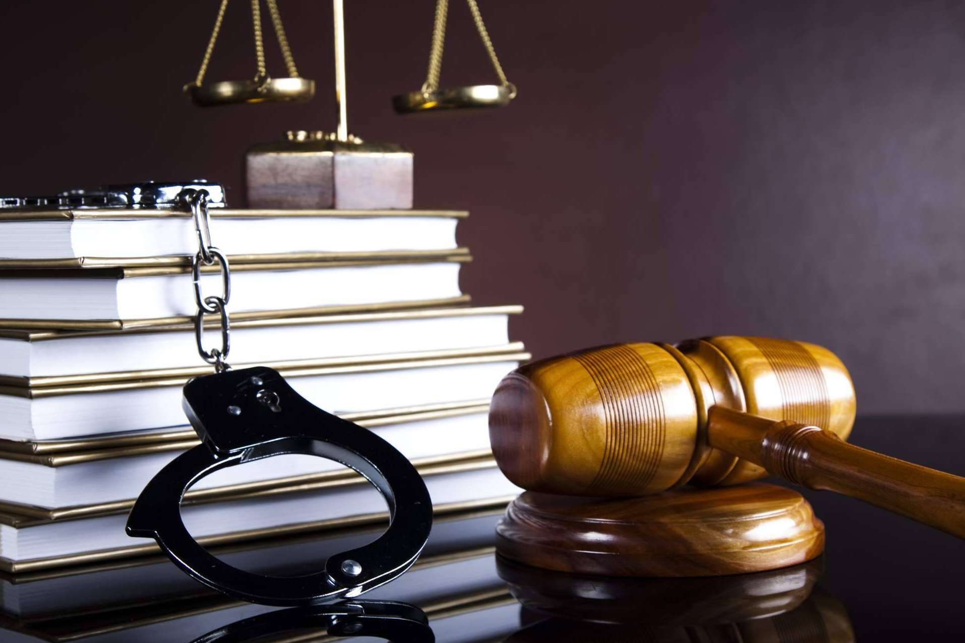 Iraola Advocatorum, despacho de abogados experto en el traslado a España de españoles condenados en cárceles extranjeras y en adaptar la pena a las leyes españolas