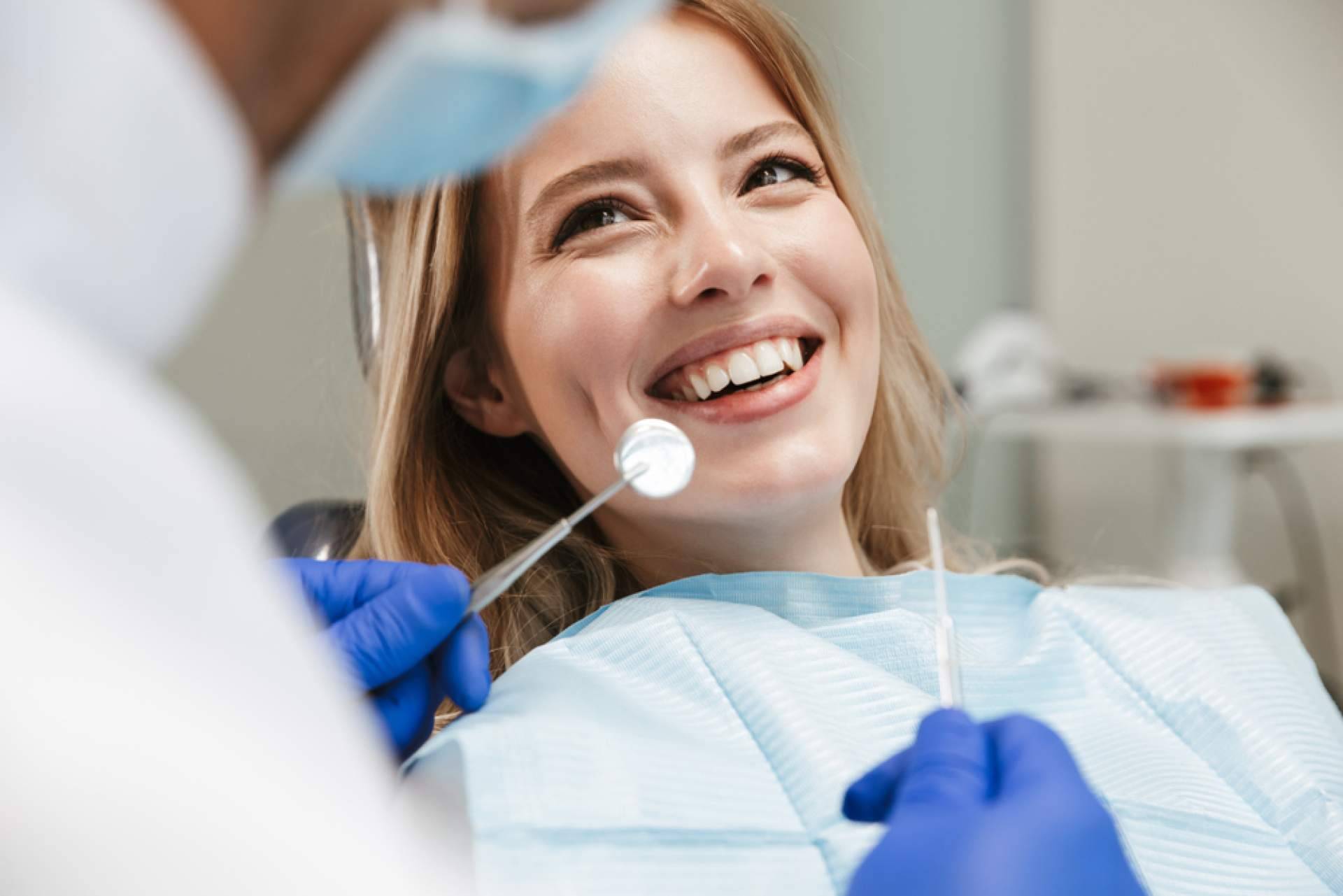 Clínica Carlos Saiz Smile, especialistas en carillas dentales dientes limados