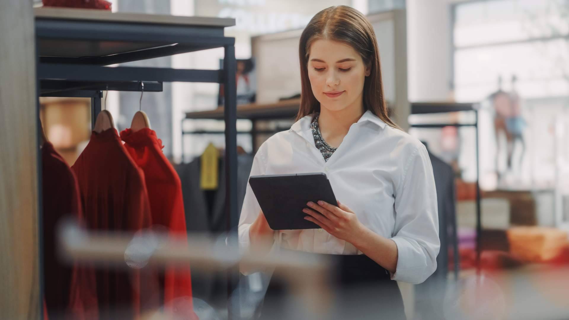 Mejorar la atención al cliente en empresas retail con X-Hoppers, el software de SV-Phone