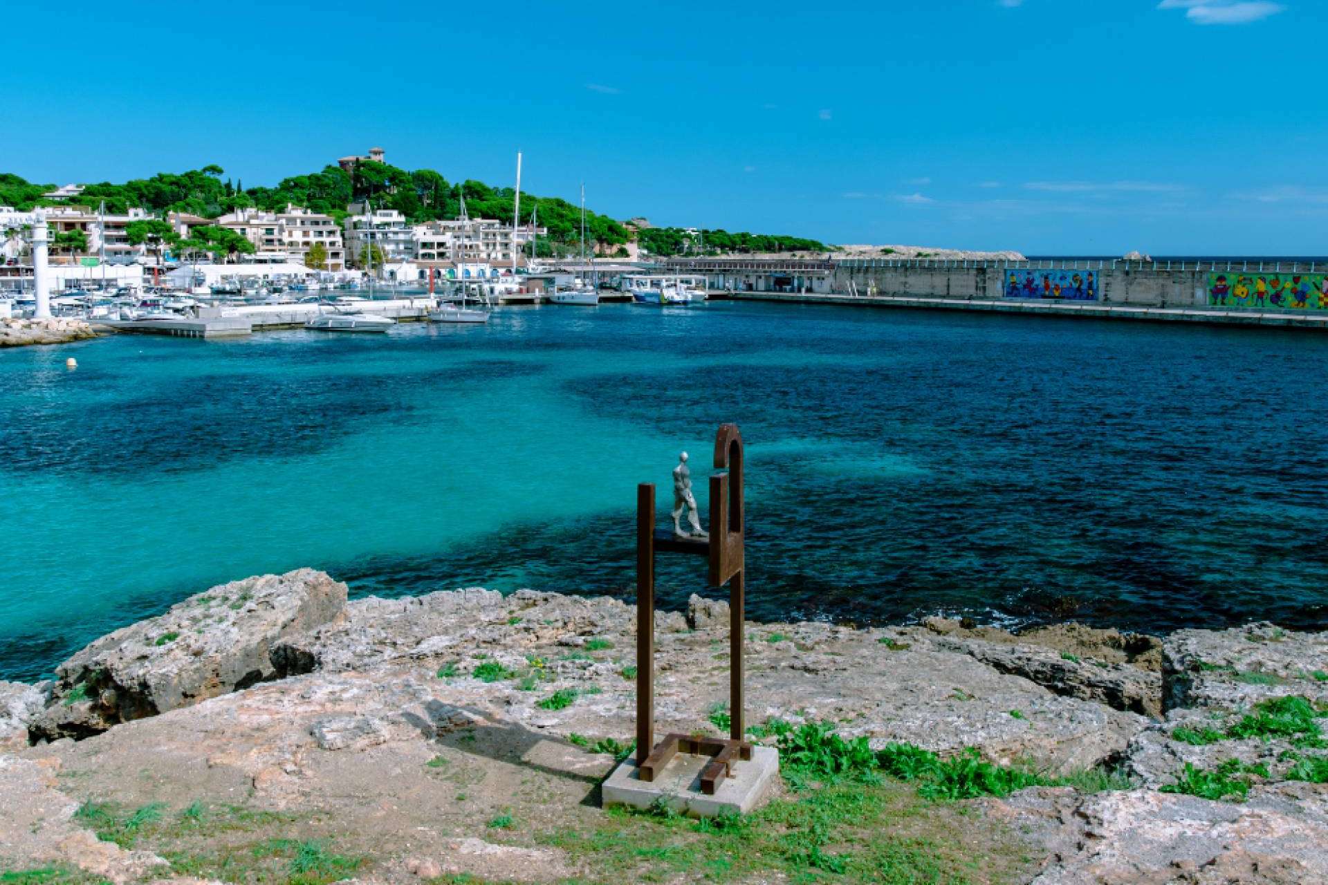 Cala Ratjada; una joya escondida en Mallorca para las parejas enamoradas