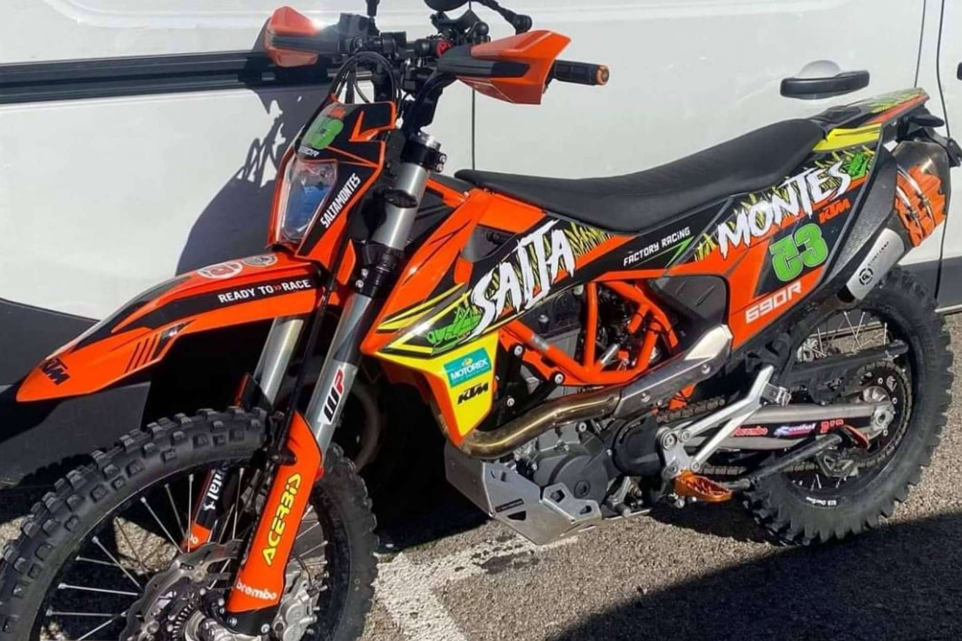 ADHESIVOSEMBARRADOS, adhesivos para motos offroad personalizables