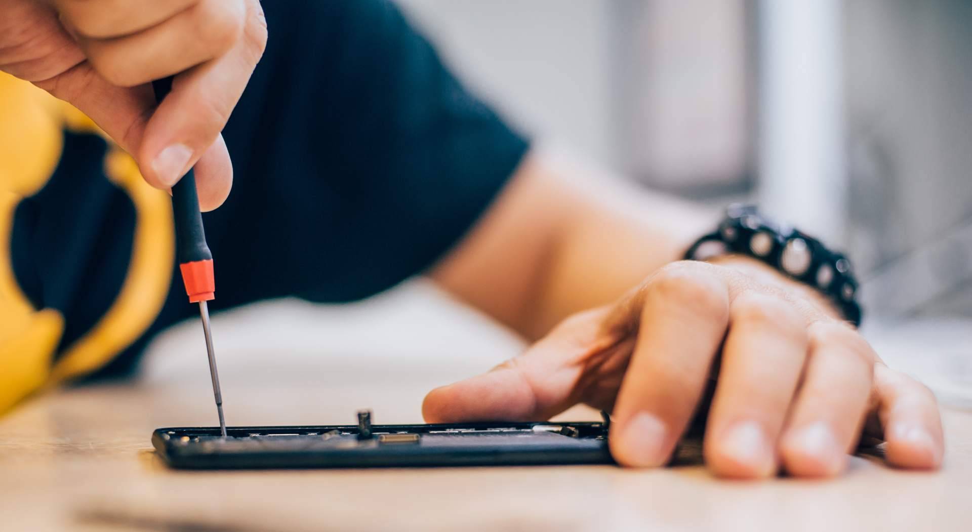 ¿Cómo es el servicio de reparación de iPhone?, de la mano de iRefurb