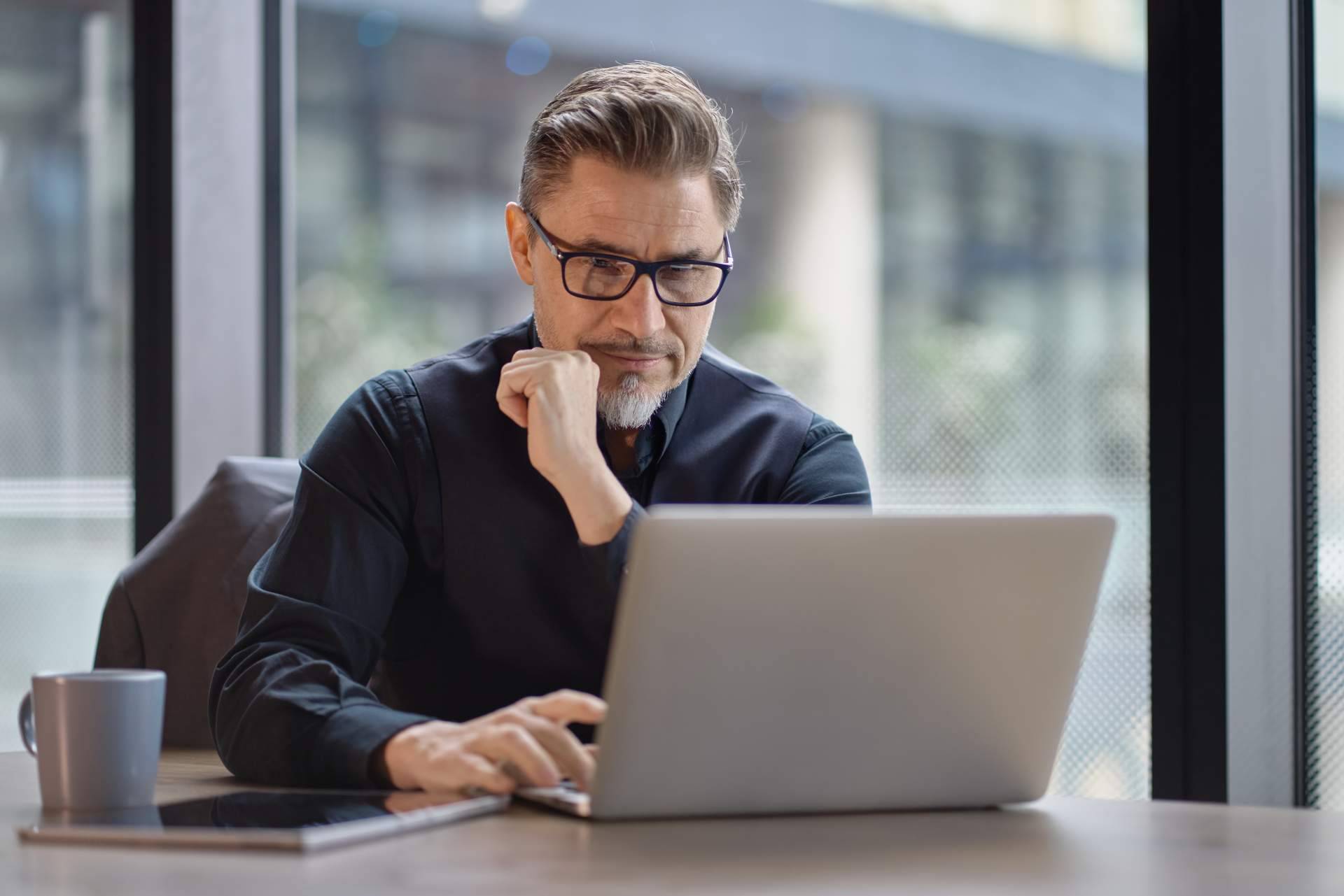 Disfrutar de todas los beneficios de comprar portátiles outlet, de la mano de Jet Computer