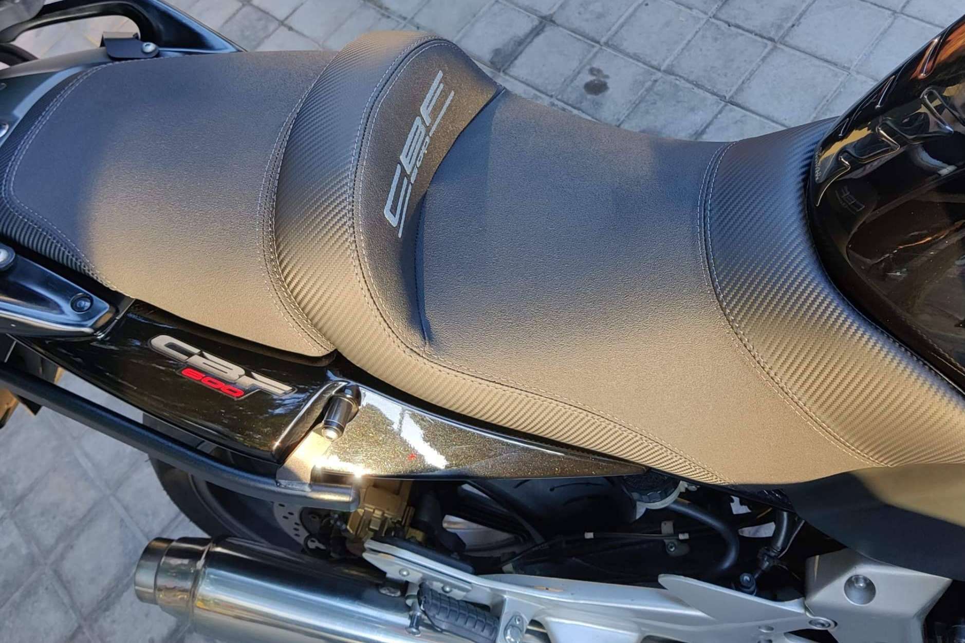 JM Fundas ofrece asientos más cómodos para viajar en moto
