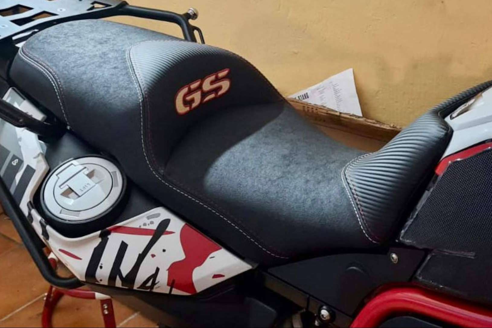 Asientos confortables para viajes de verano en moto