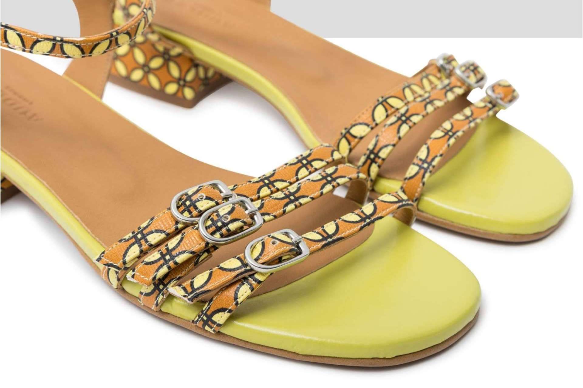 Sandalias planas veraniegas de Audley Shoes