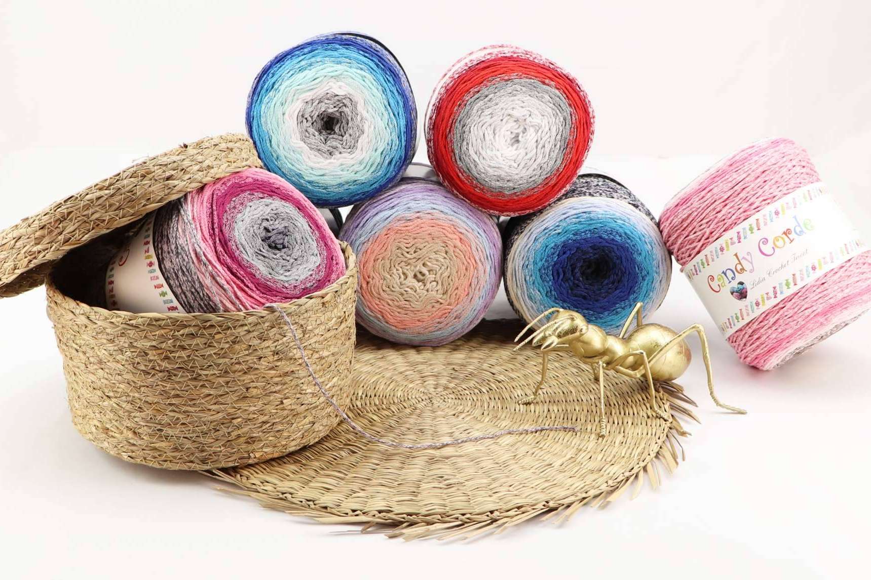 Lidia Crochet Tricot, decoraciones artesanales propias