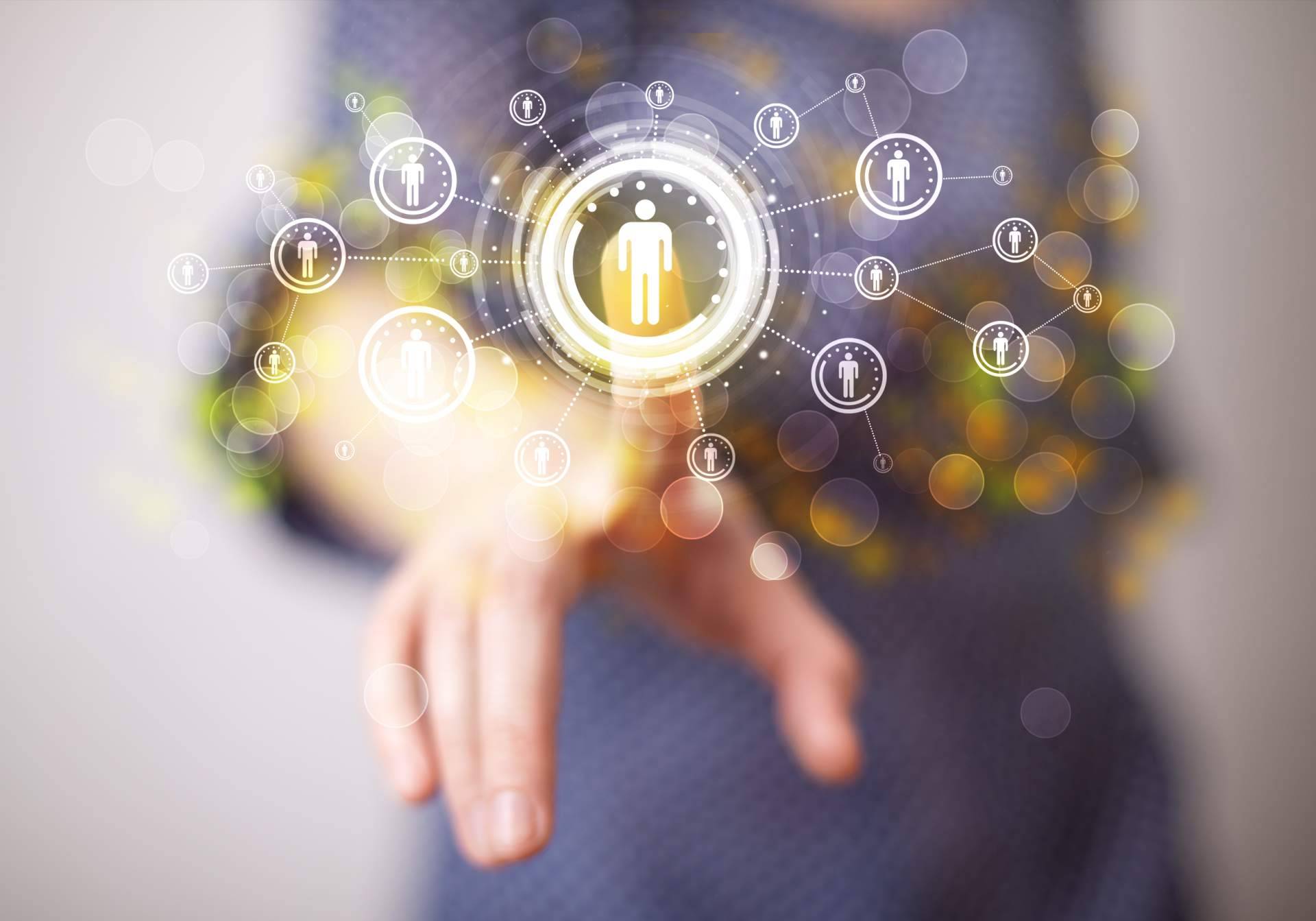 Mejorar la accesibilidad de los sitios web con audio descripción de la mano de Kawaru Consulting