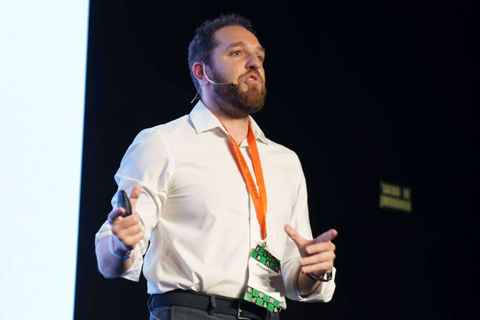 'Como todo cambio de modelo 5G, no está exento de nuevos riesgos de ciberseguridad', afirma Mikel Rufián