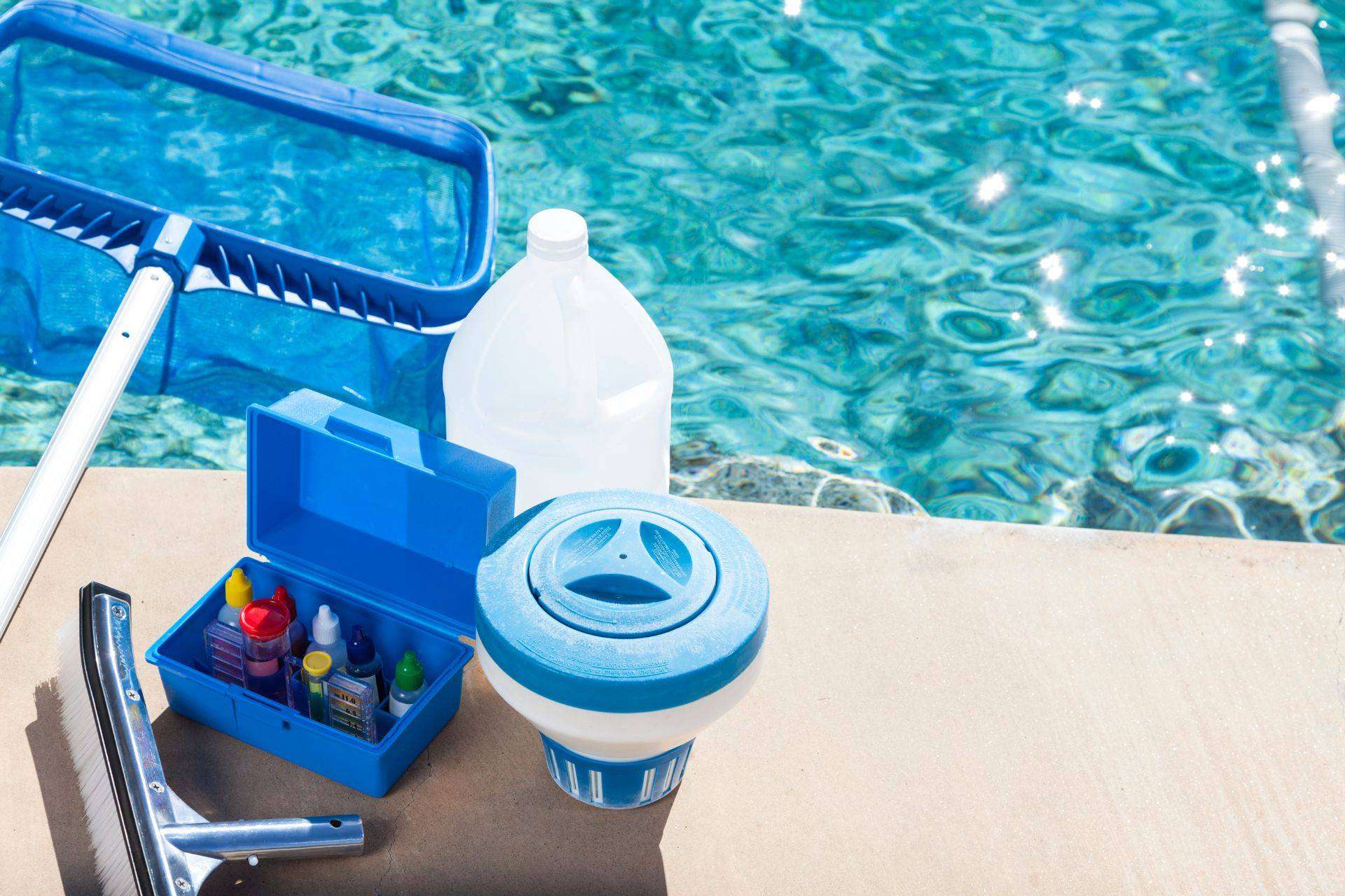 Trucos para mantener el agua de la piscina limpia sin vaciarla