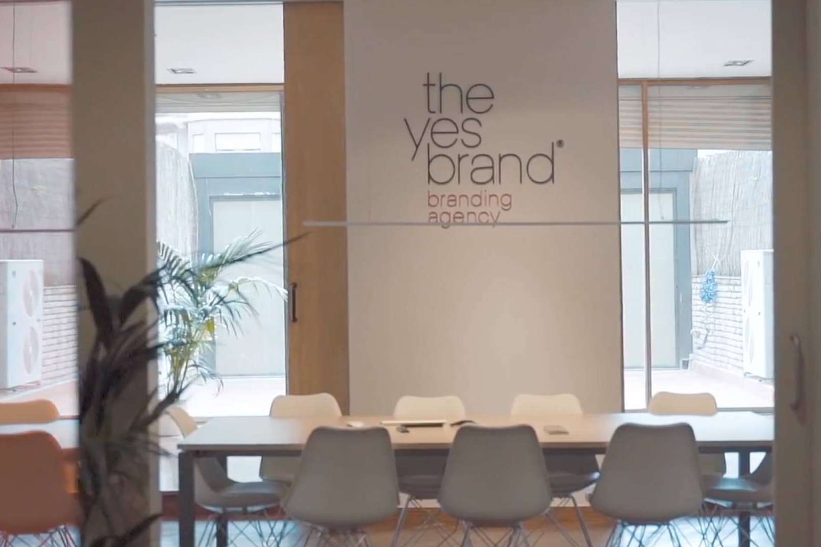 La agencia Theyesbrand se especializa en estrategias de branding global para marcas locales