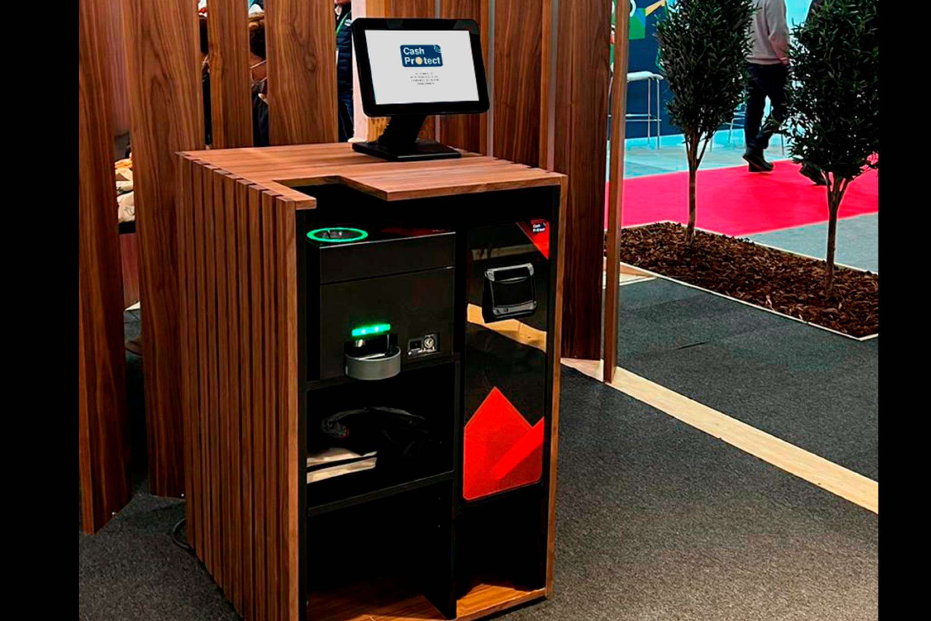CashProtect cuenta con máquinas de cobro automático que se adaptan a distintos locales comerciales