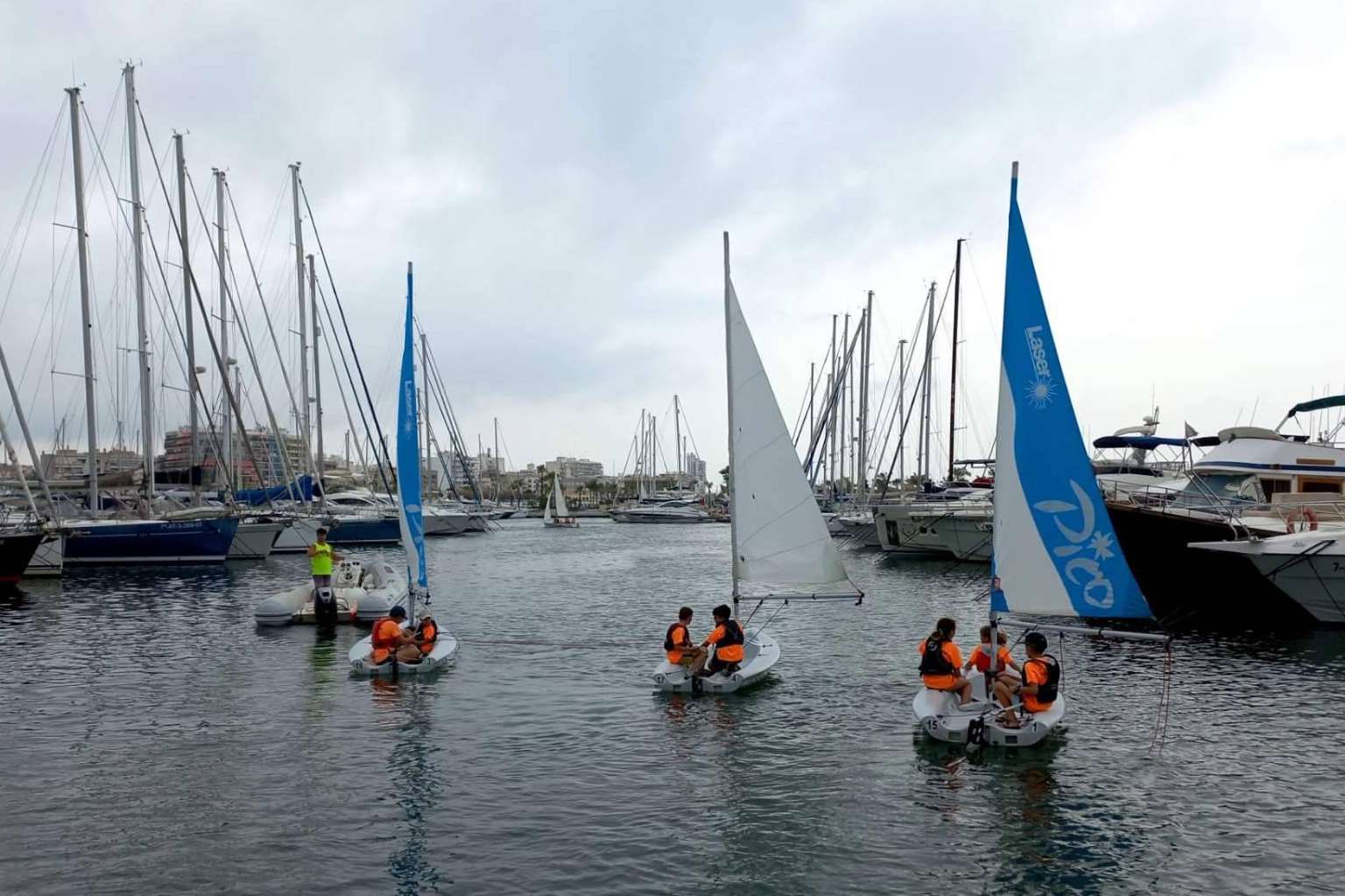 Aldea Blanca Santa Pola, un destino perfecto para el descanso en familia o entre amigos