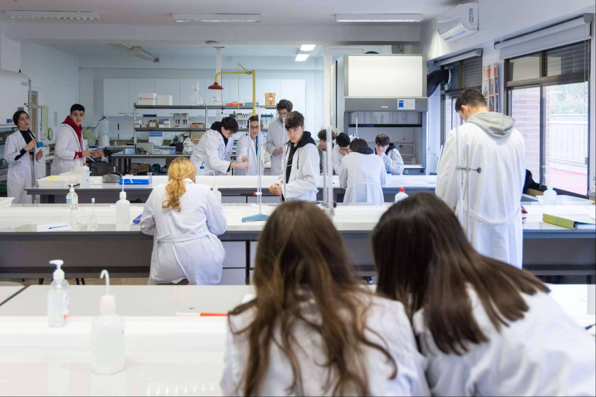 Razones para cursar una formación profesional en grado superior de la mano de Centro San Valero