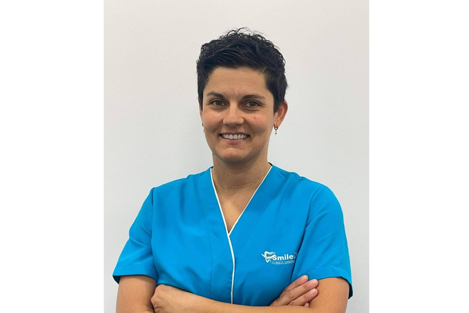 SmileDent ofrece tratamientos dentales innovadores con profesionales expertos