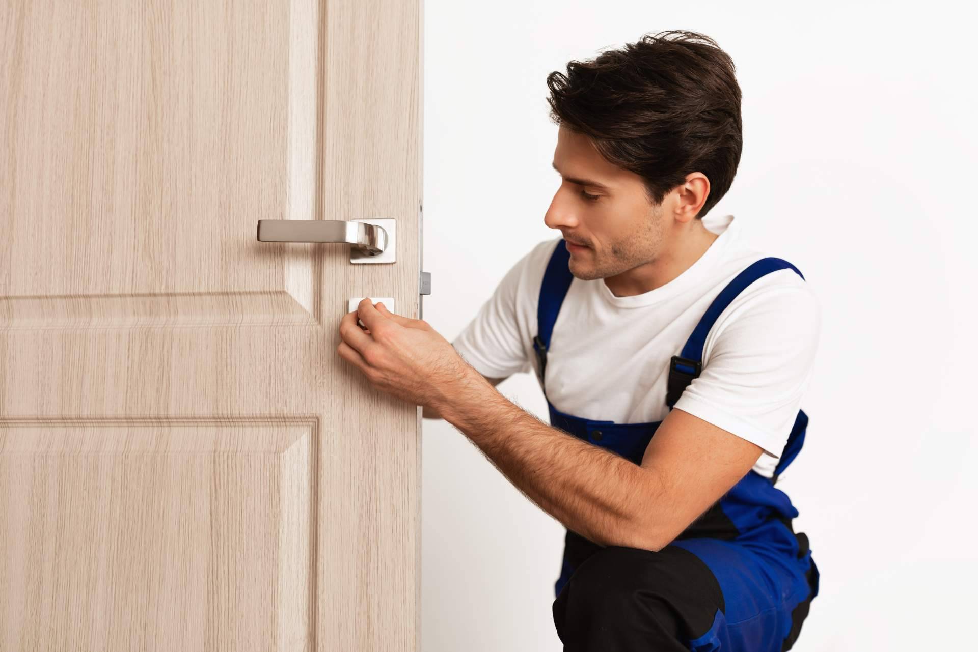 Cerrajeros Almería Misterkey24h; líderes en servicios integrales de cerrajería en Almería