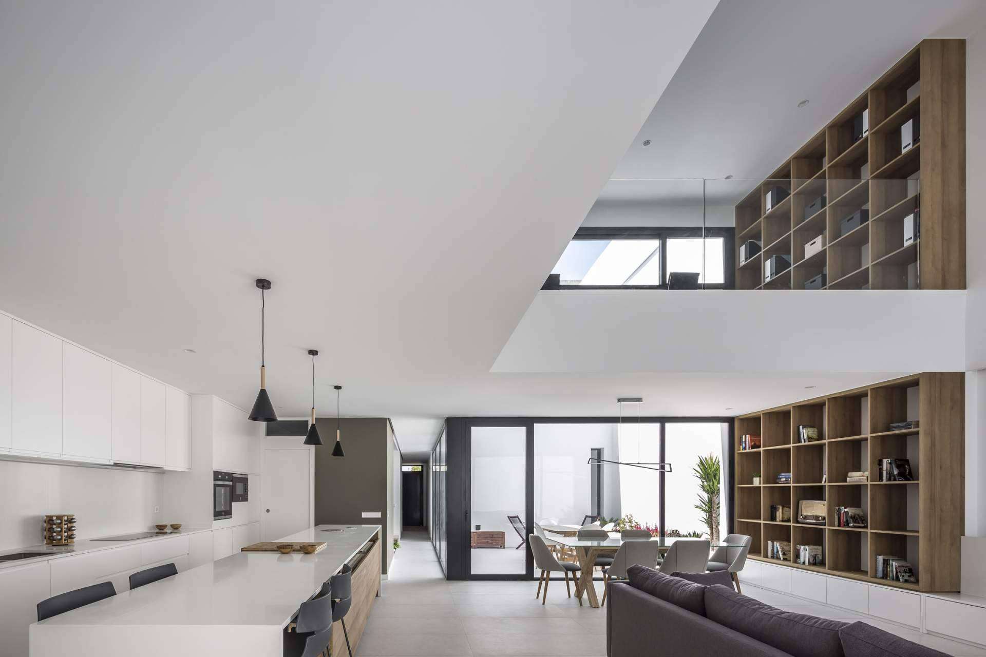 Arquitectura y luz, casas entre medianeras diseñadas por Frasquet Arquitectos en Valencia