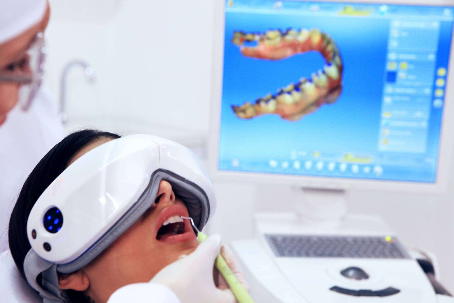 Carillas dentales, la clave de una sonrisa perfecta en Odontología de Marlon Becerra