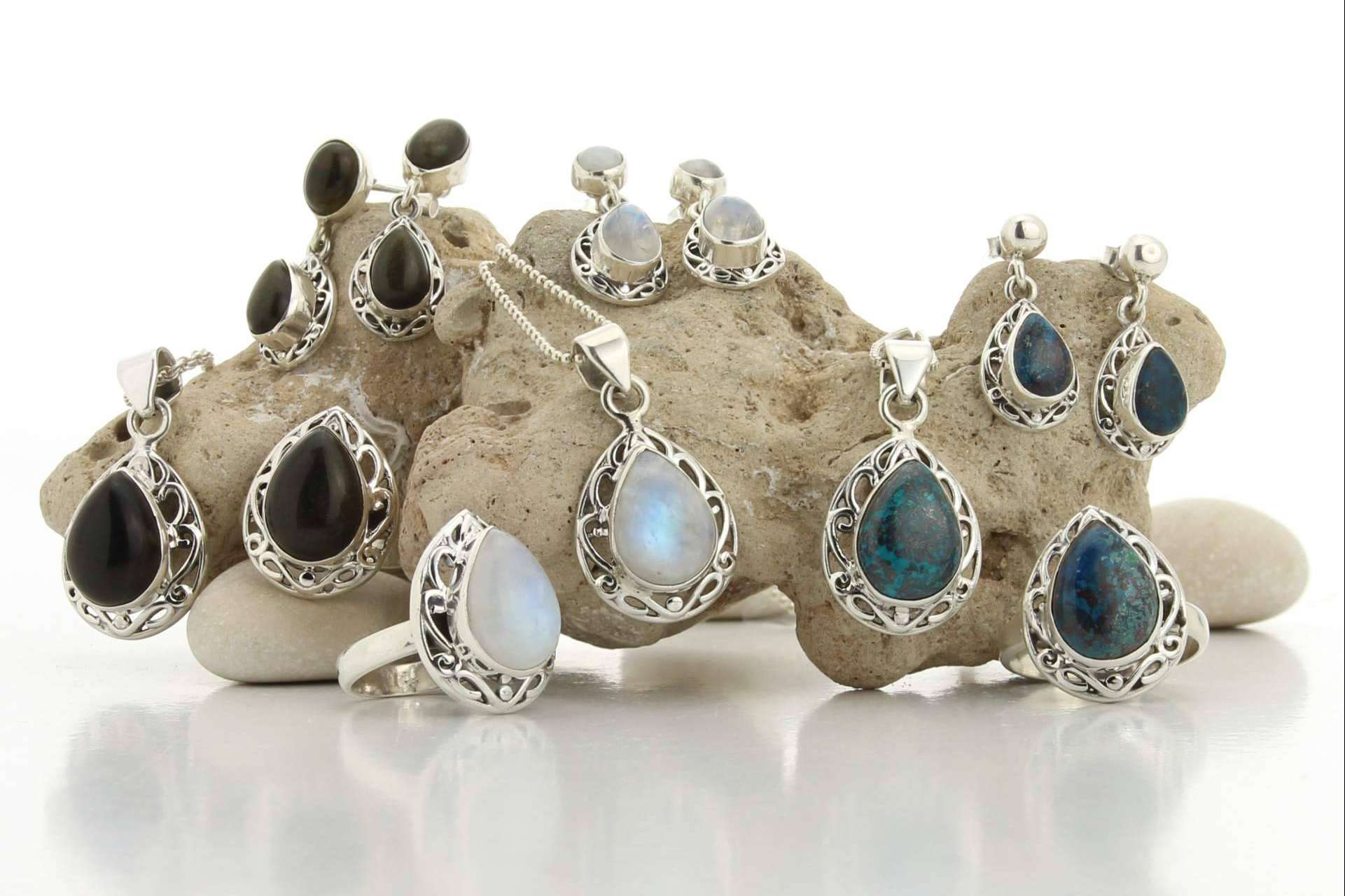 UniArt Minerales amplía su catálogo de joyas de plata con piedras naturales