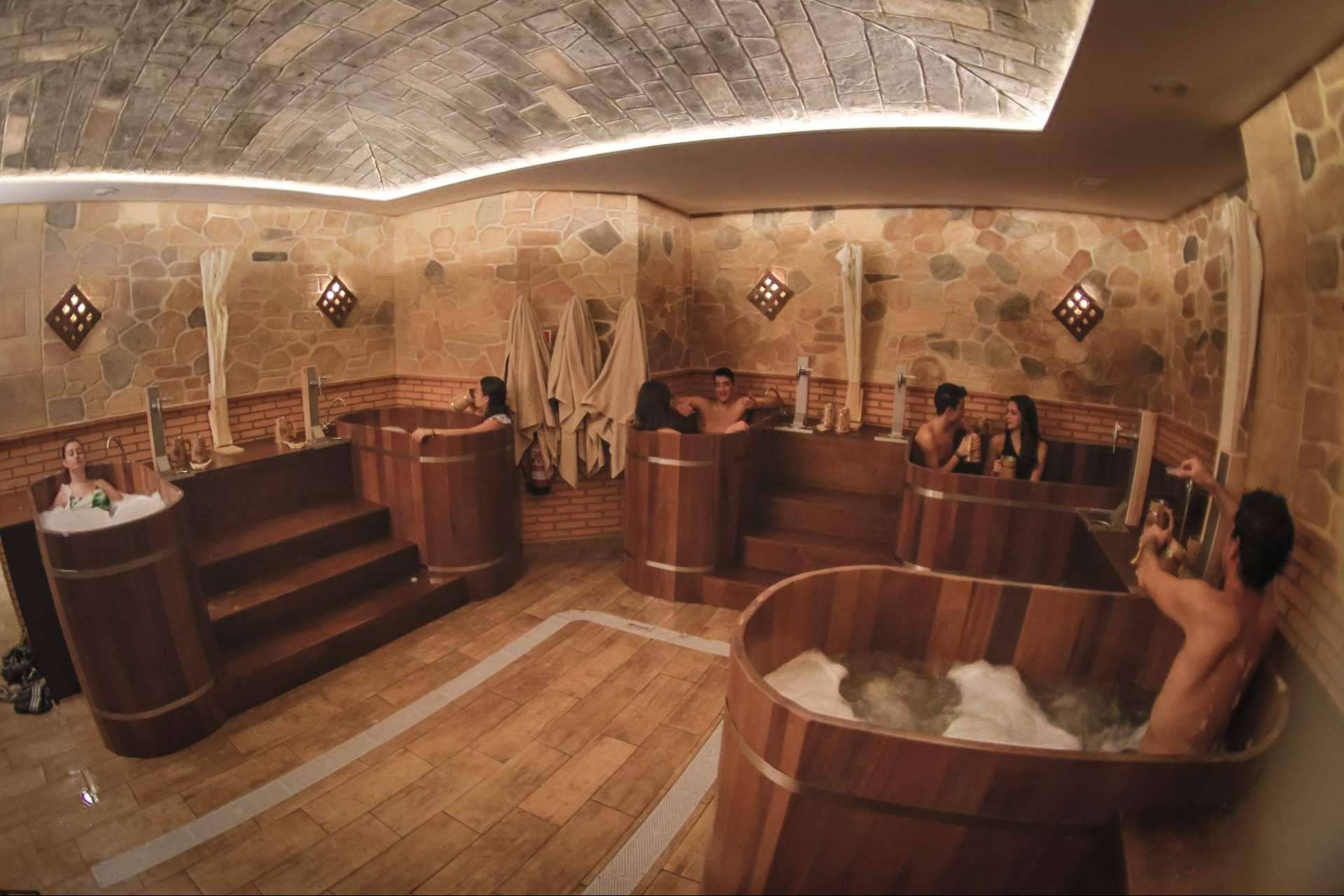 Más que un baño en cerveza, Beer Spa transforma la experiencia del relax en España