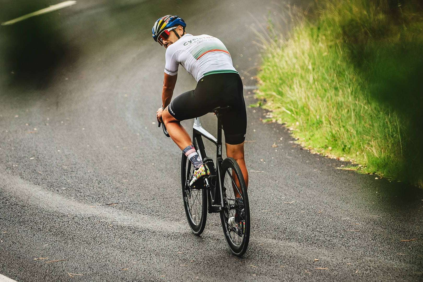 La empresa española John Luck destaca por su calzado de ciclismo artesanal y adaptado al ciclista