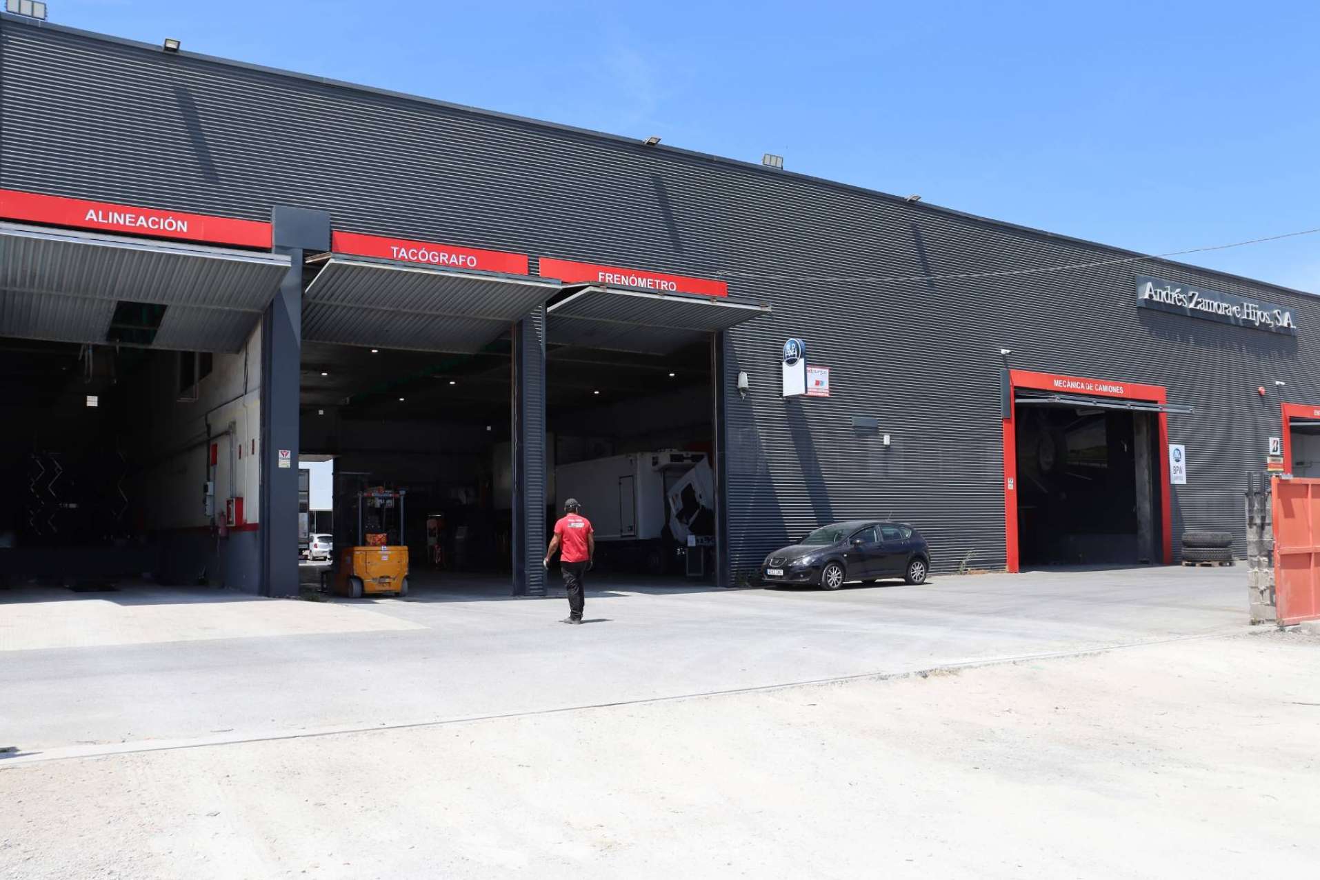 Revisión del tacógrafo digital, el servicio clave de Andrés Zamora para transportistas en Valencia