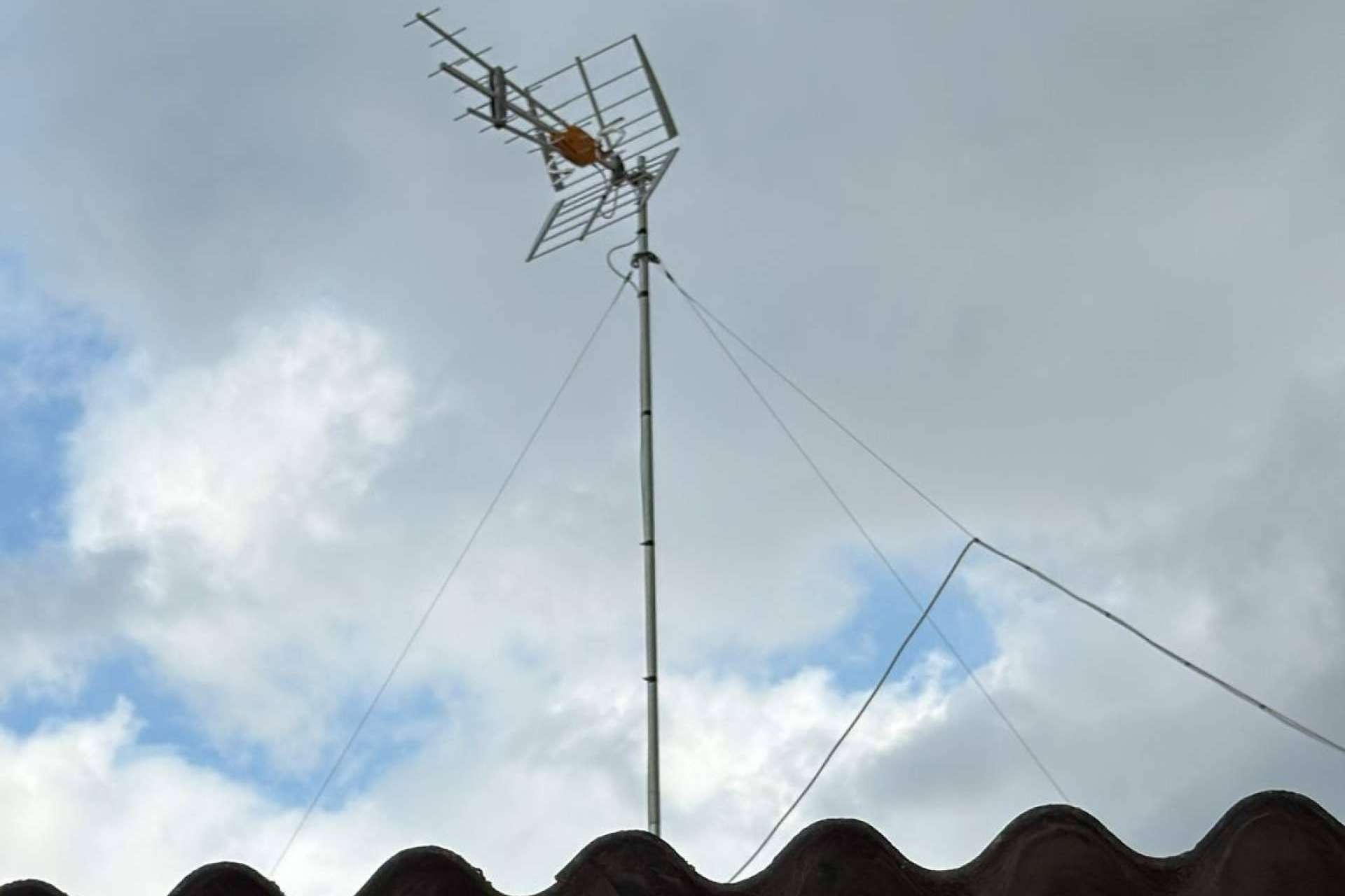 Confianza y rapidez en la instalación de antenas TDT en Valencia de la mano de Antenistas Valencia